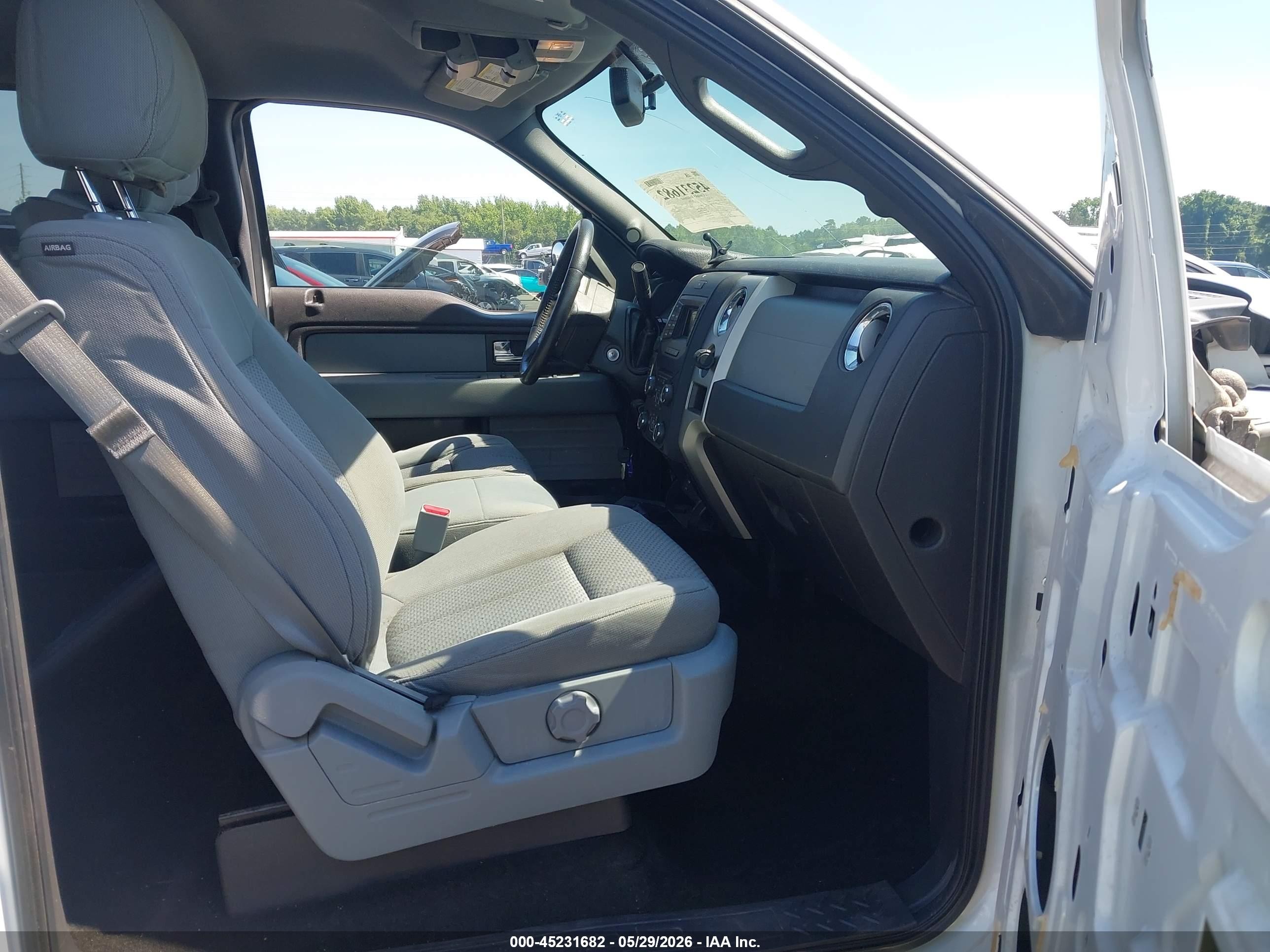 2014 Ford F-150 Xlt Белый vin: 1FTFW1EF7EKG52265