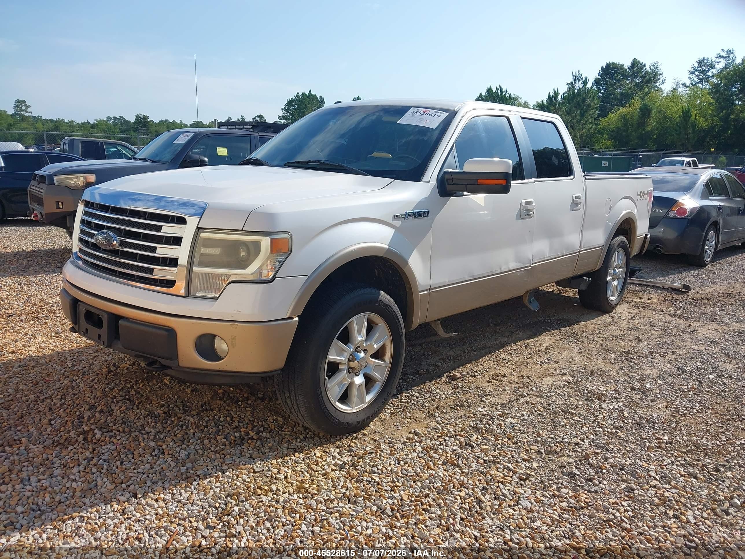 2013 Ford F-150 Lariat White vin: 1FTFW1EF8DFA73924