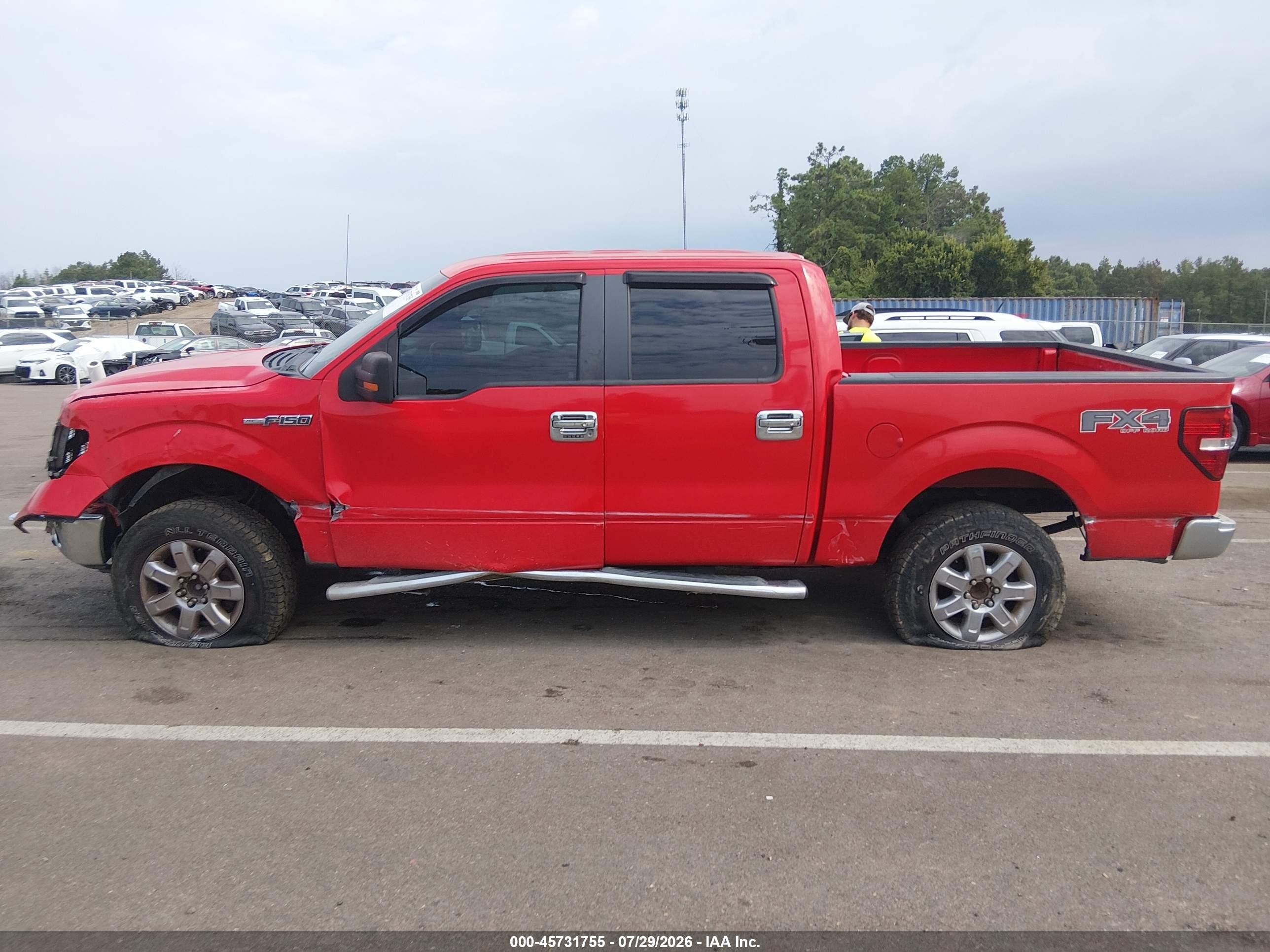 2013 Ford F-150 Xlt Red vin: 1FTFW1EF8DKF02244