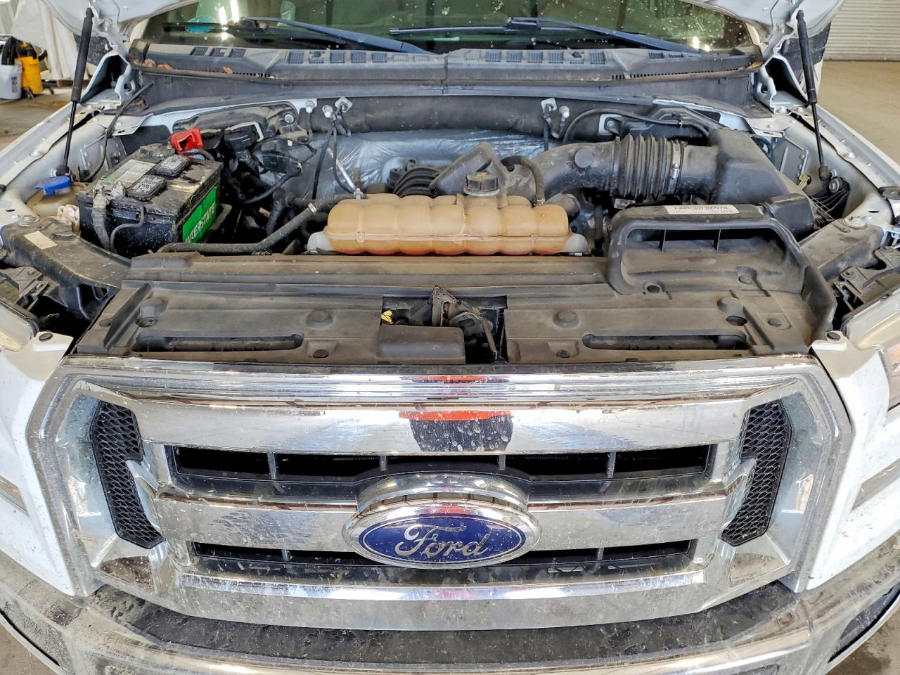 2015 Ford F150 Supercrew White vin: 1FTFW1EF8FFC24988