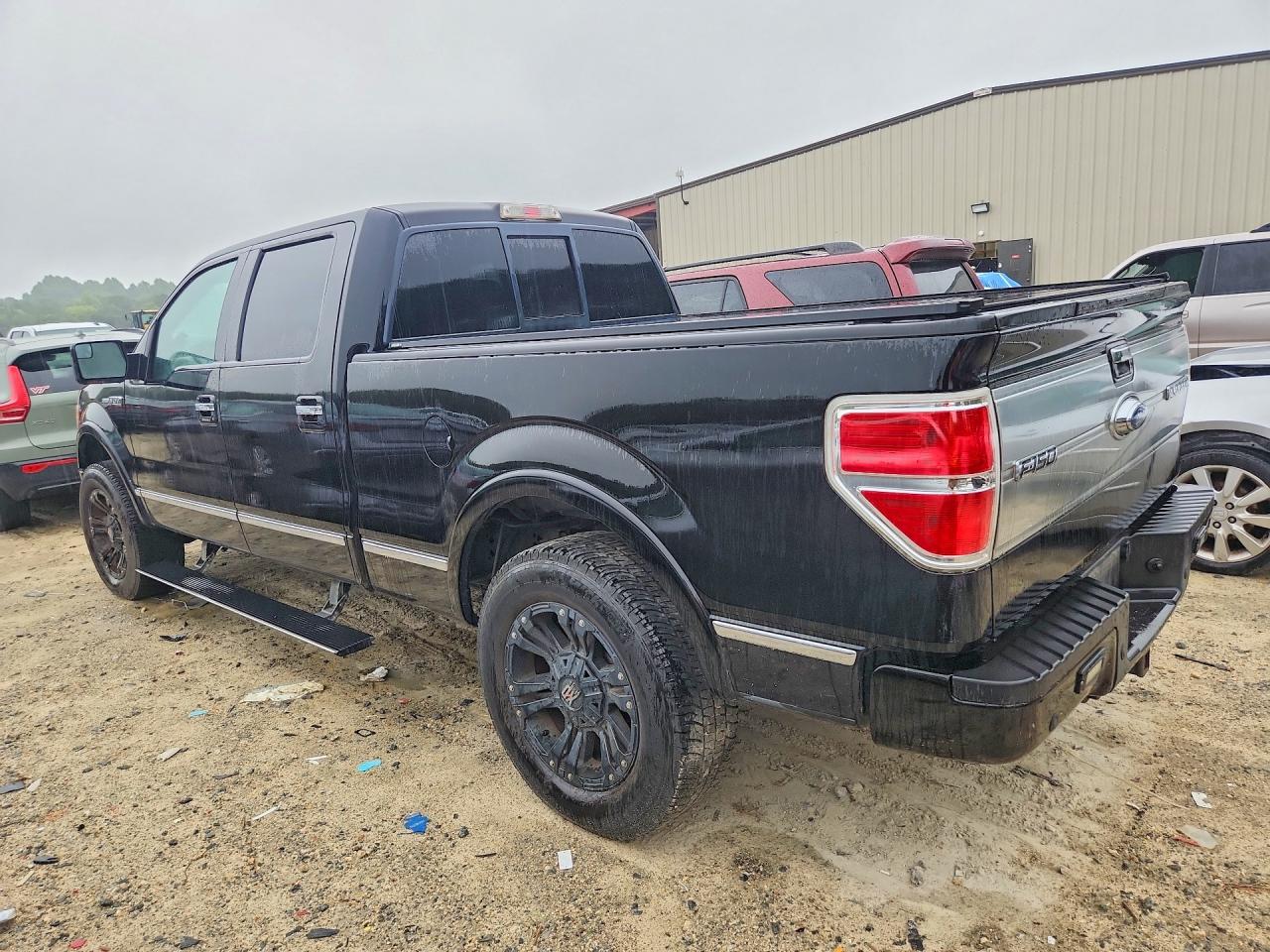2011 Ford 12 Pass Va Black vin: 1FTFW1EF9BFD05802