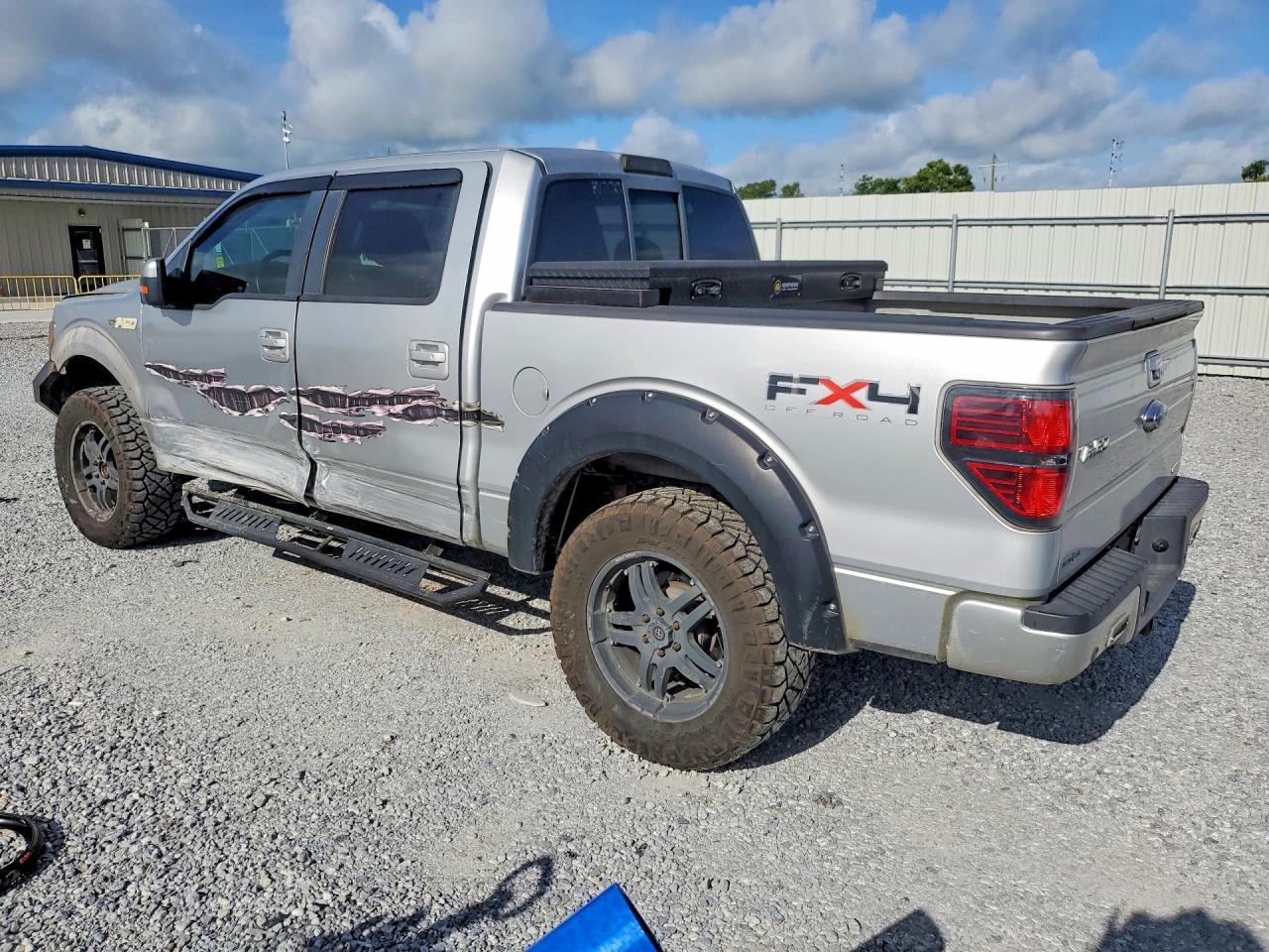 2011 Ford F150 Silver vin: 1FTFW1EF9BKD43148