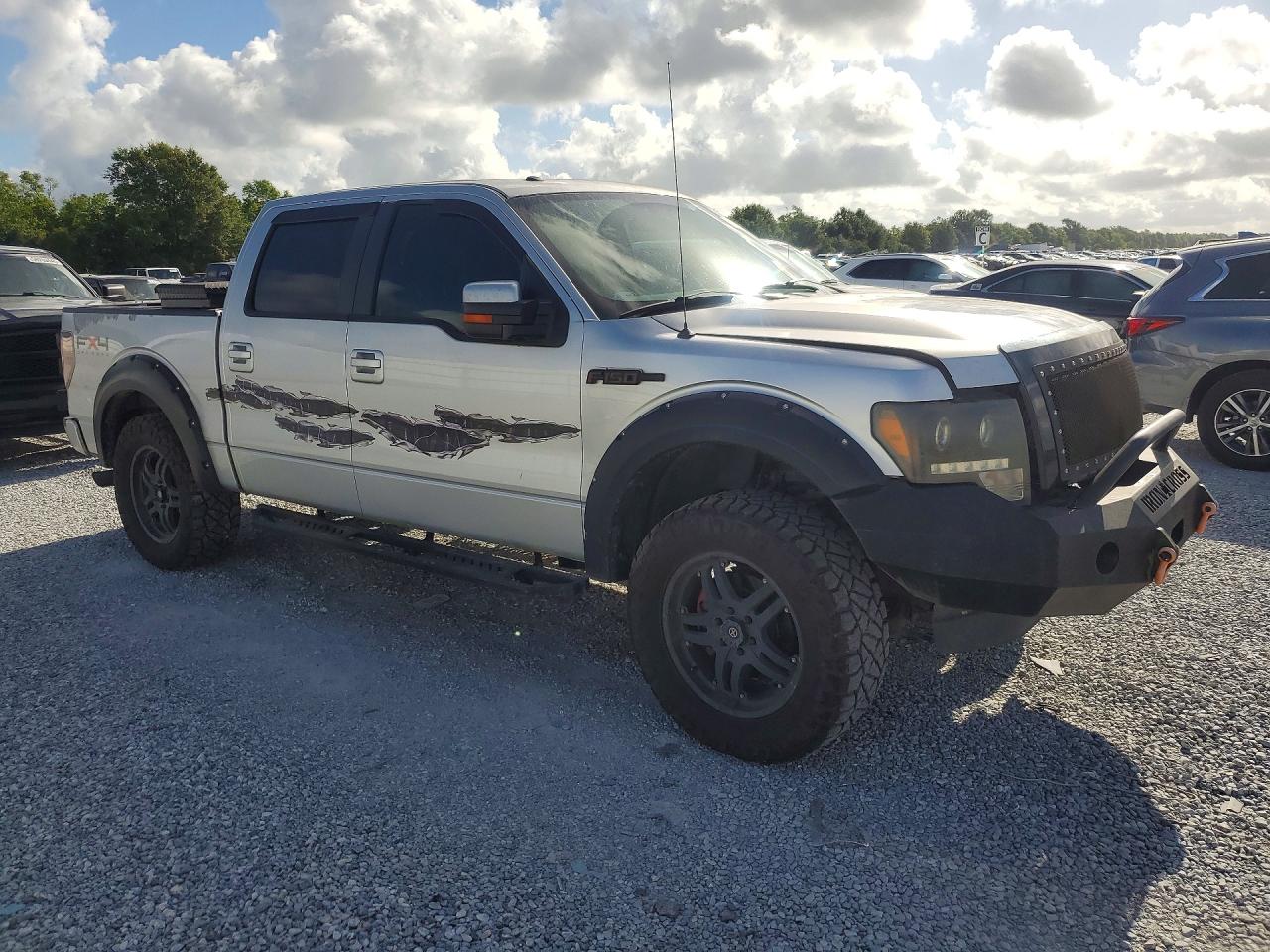 2011 Ford F150 Silver vin: 1FTFW1EF9BKD43148