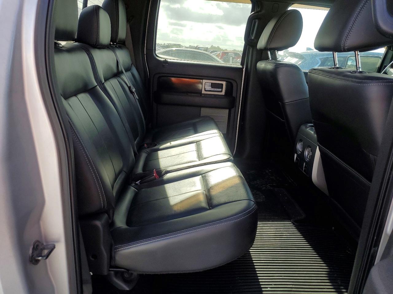 2011 Ford F150 Silver vin: 1FTFW1EF9BKD43148
