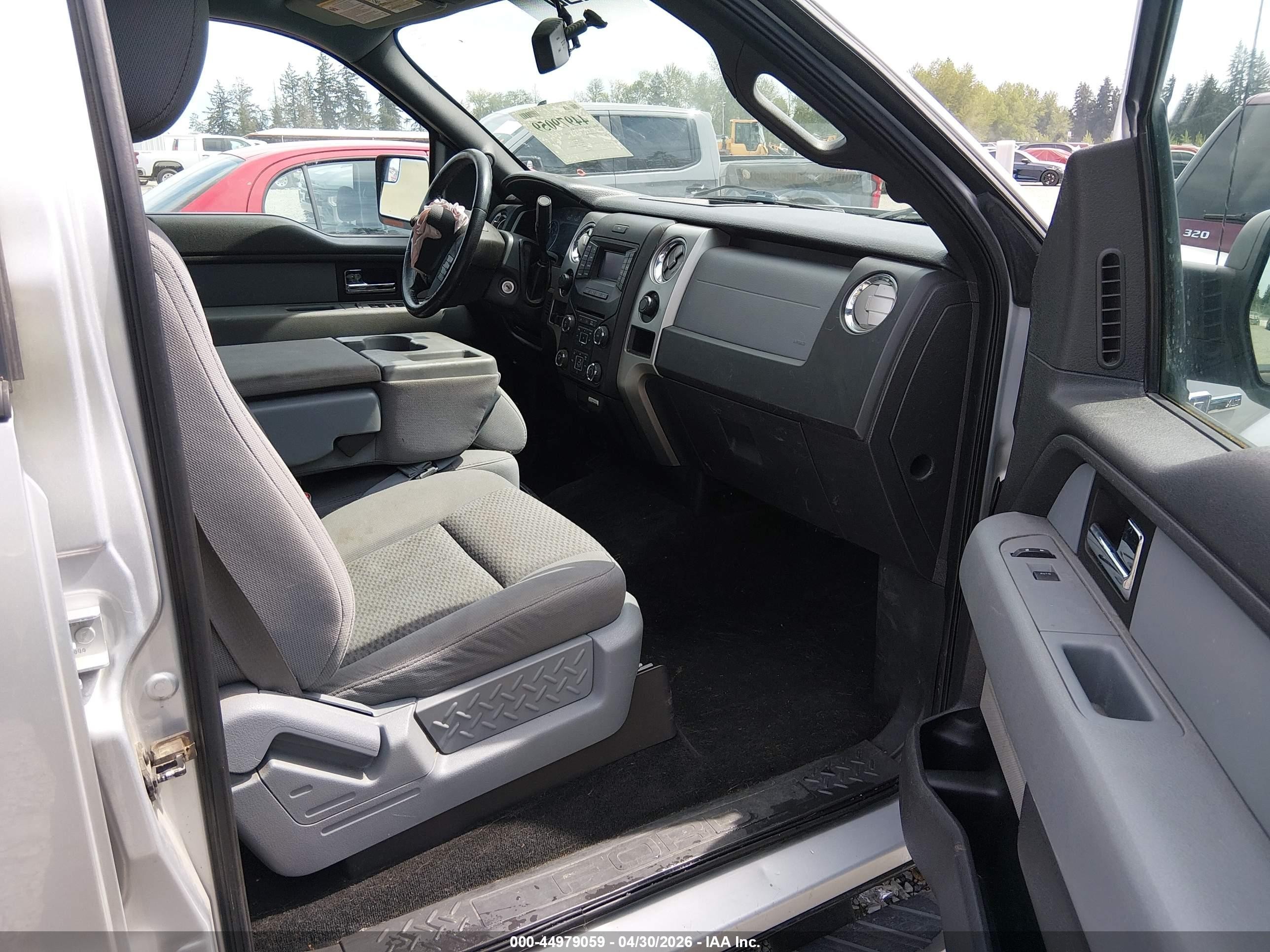 2013 Ford F-150 Xlt Silver vin: 1FTFW1EF9DKD55044