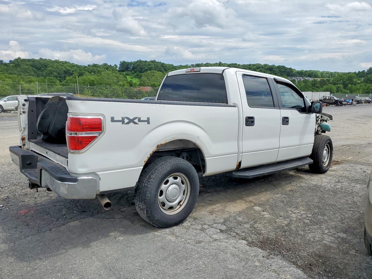 2013 Ford F150 Supercrew White vin: 1FTFW1EF9DKE57461