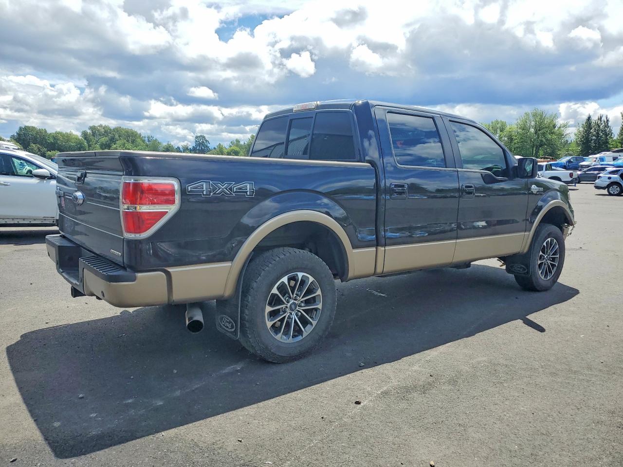 2013 Ford F150 Supercrew Two Tone vin: 1FTFW1EF9DKF07243