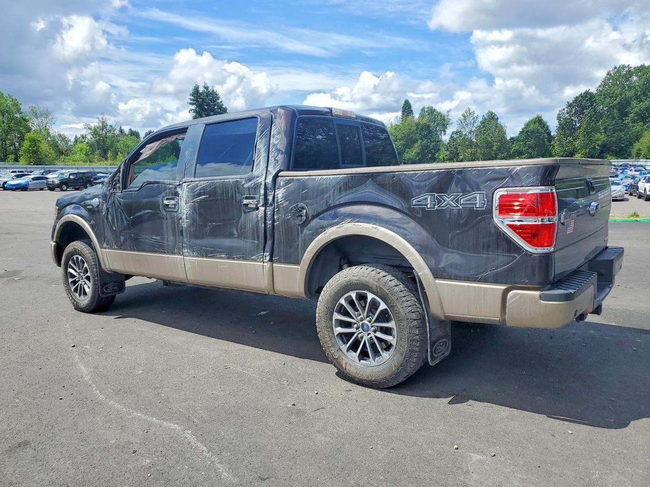 2013 Ford F150 Supercrew Two Tone vin: 1FTFW1EF9DKF07243