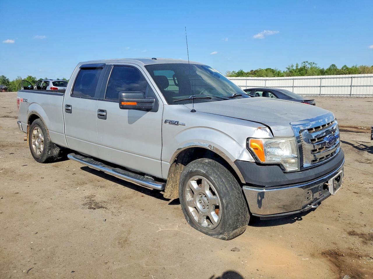 2014 Ford F150 Supercrew Серебряный vin: 1FTFW1EF9EFB19469
