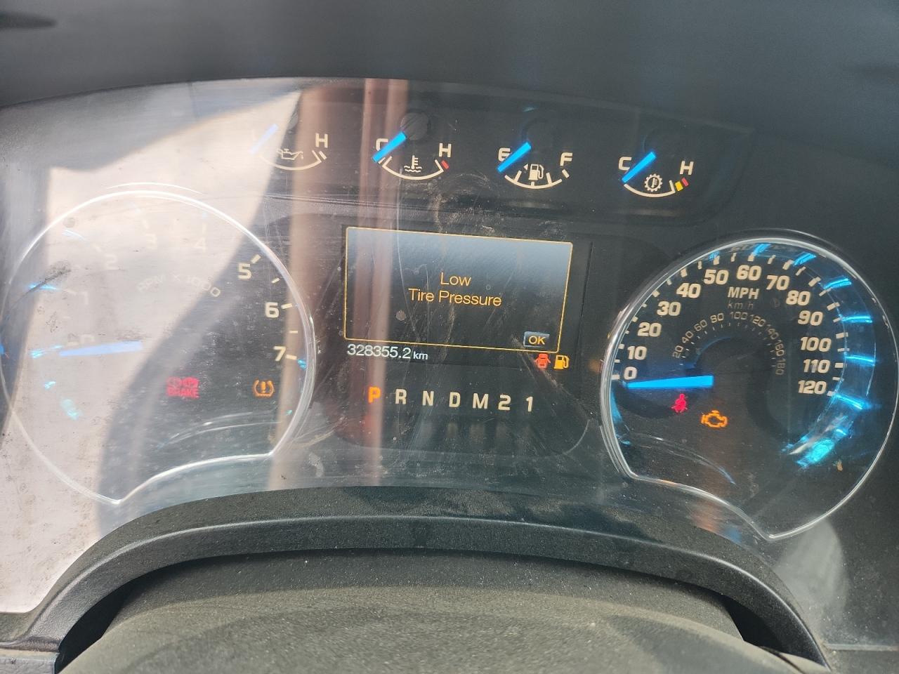 2014 Ford F150 Supercrew Серебряный vin: 1FTFW1EF9EFB19469 Damage: Warning Light - Engine, On, Unacceptable
