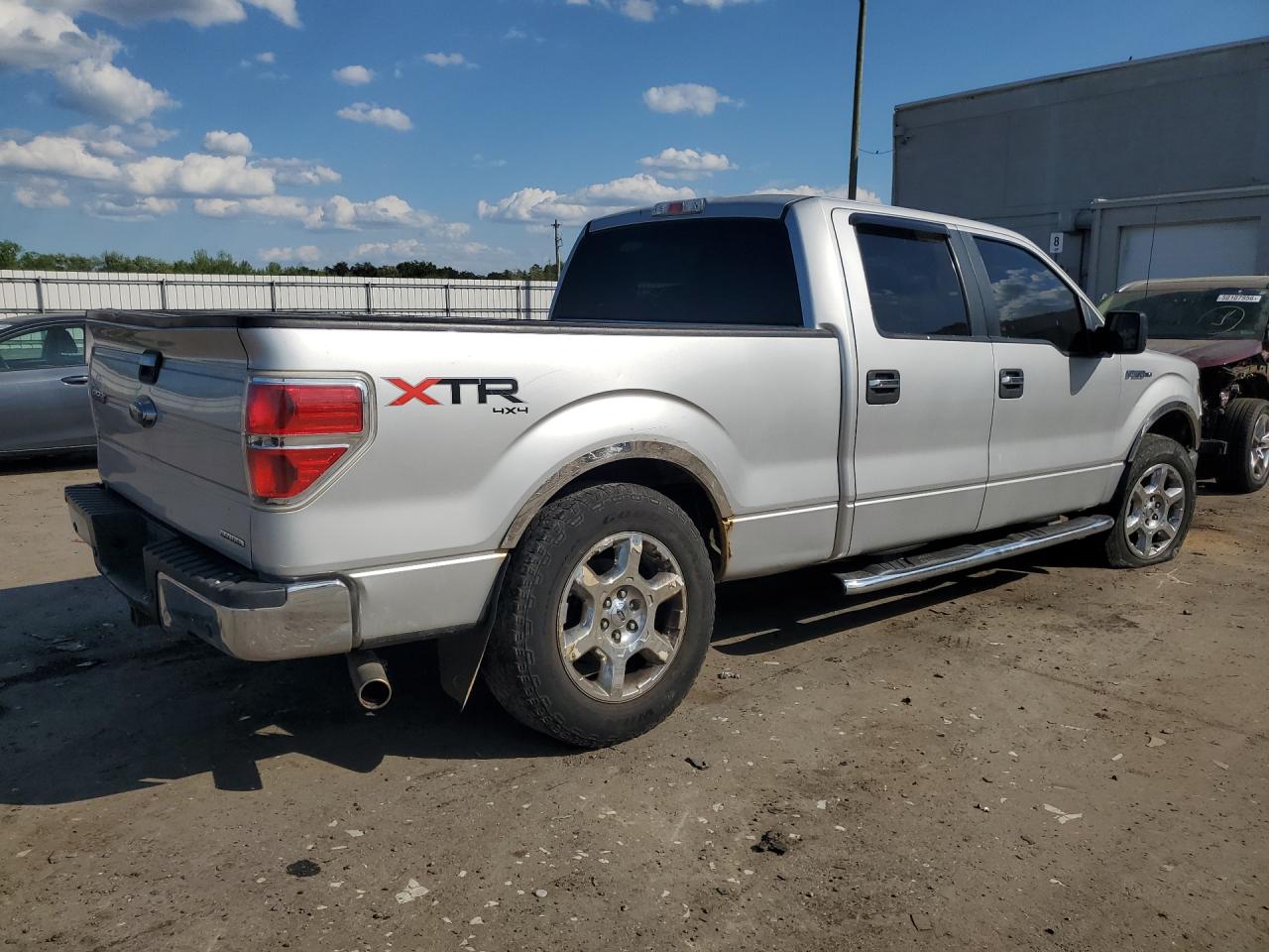 2014 Ford F150 Supercrew Серебряный vin: 1FTFW1EF9EFB19469 Damage: Right Bed Rail, Rust, 5 To 6 Inches