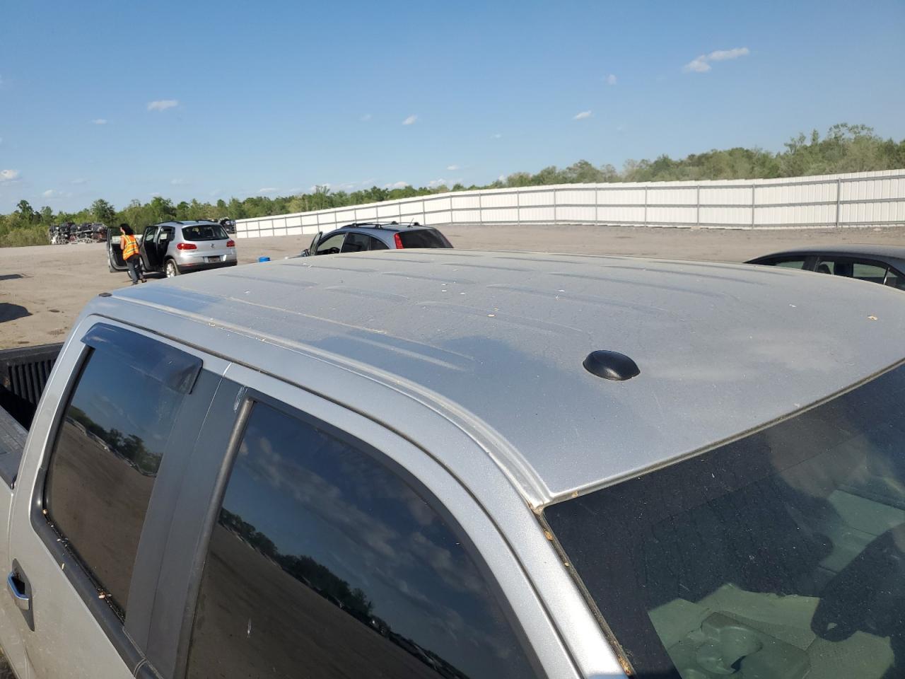 2014 Ford F150 Supercrew Серебряный vin: 1FTFW1EF9EFB19469 Damage: Roof, Chipped, 4