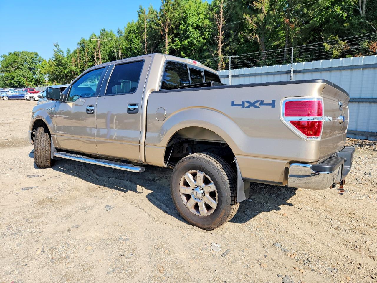 2014 Ford F150 Supercrew Gold vin: 1FTFW1EF9EFB97153