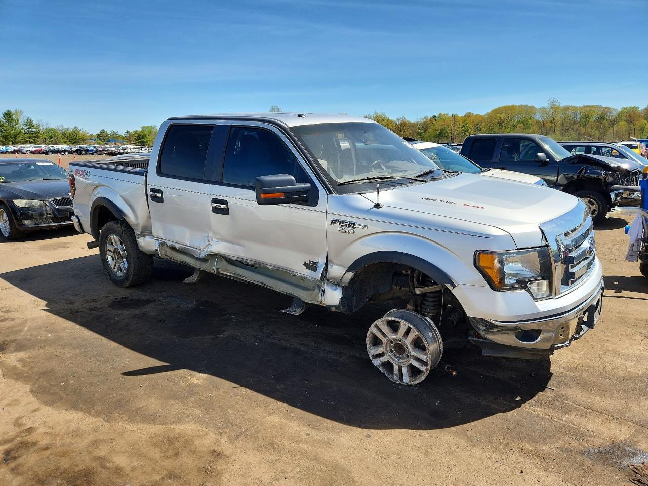 2011 Ford F150 Supercrew Silver vin: 1FTFW1EFXBFC65018