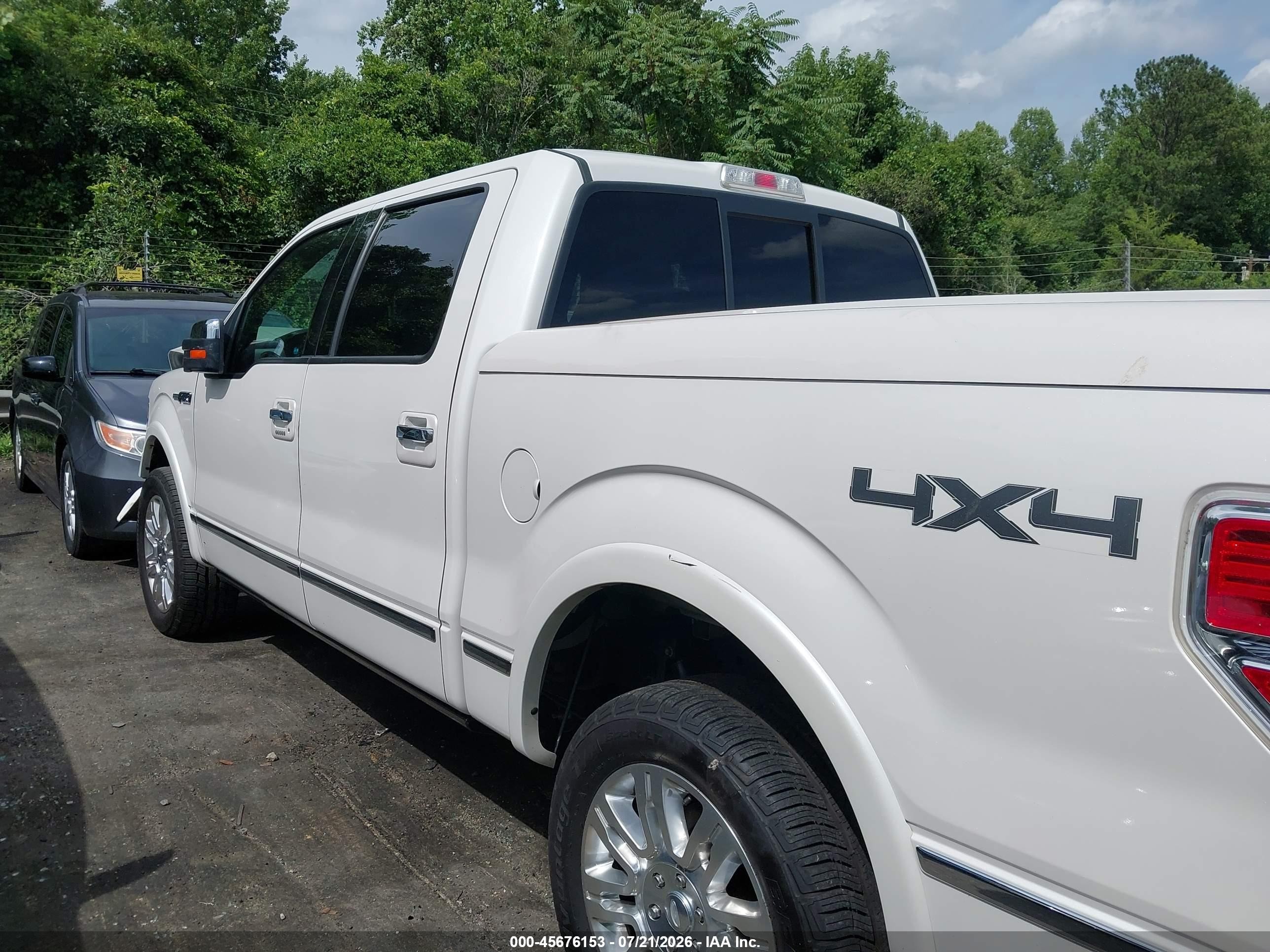2011 Ford F-150 Platinum Белый vin: 1FTFW1EFXBFC84216