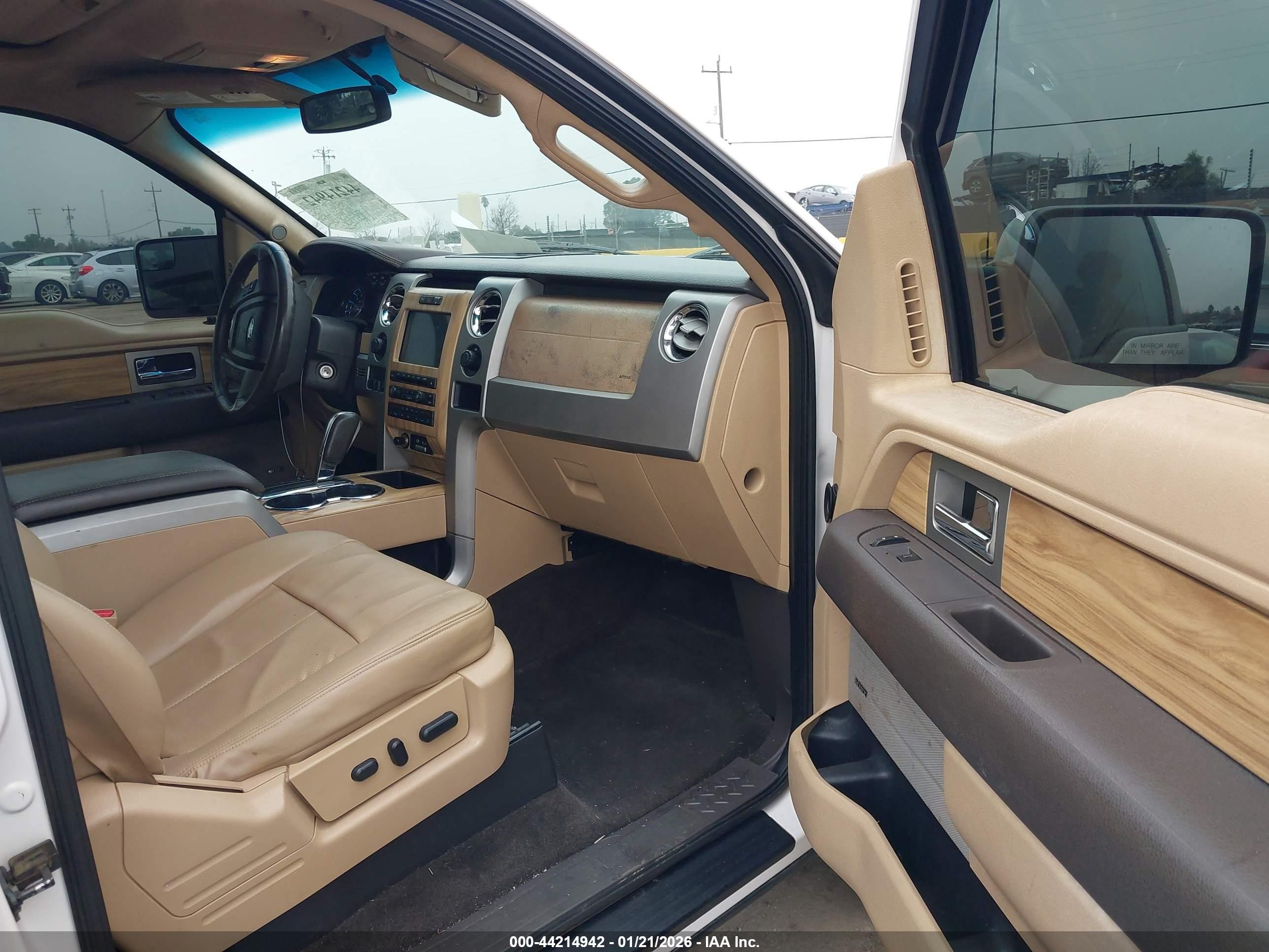 2011 Ford F-150 Lariat White vin: 1FTFW1EFXBFD22849