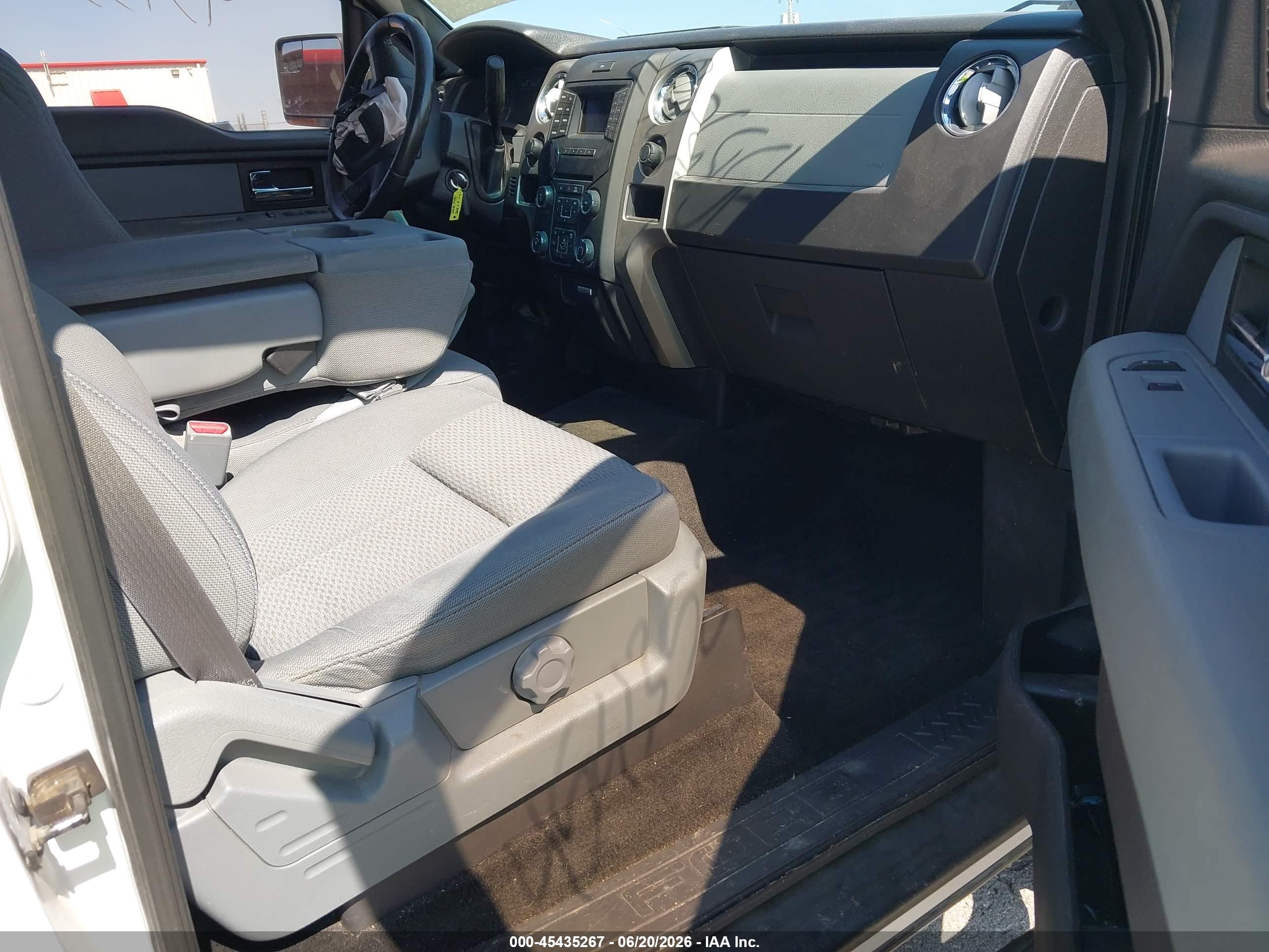2014 Ford F-150 Xlt White vin: 1FTFW1EFXEKF22996