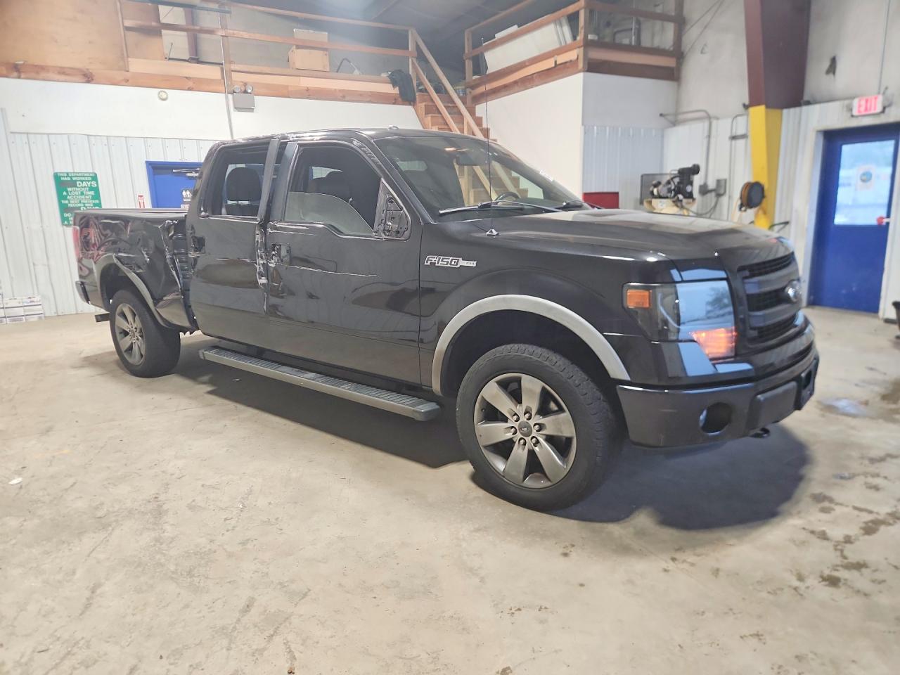 2014 Ford F150 Supercrew Black vin: 1FTFW1EFXEKG56049