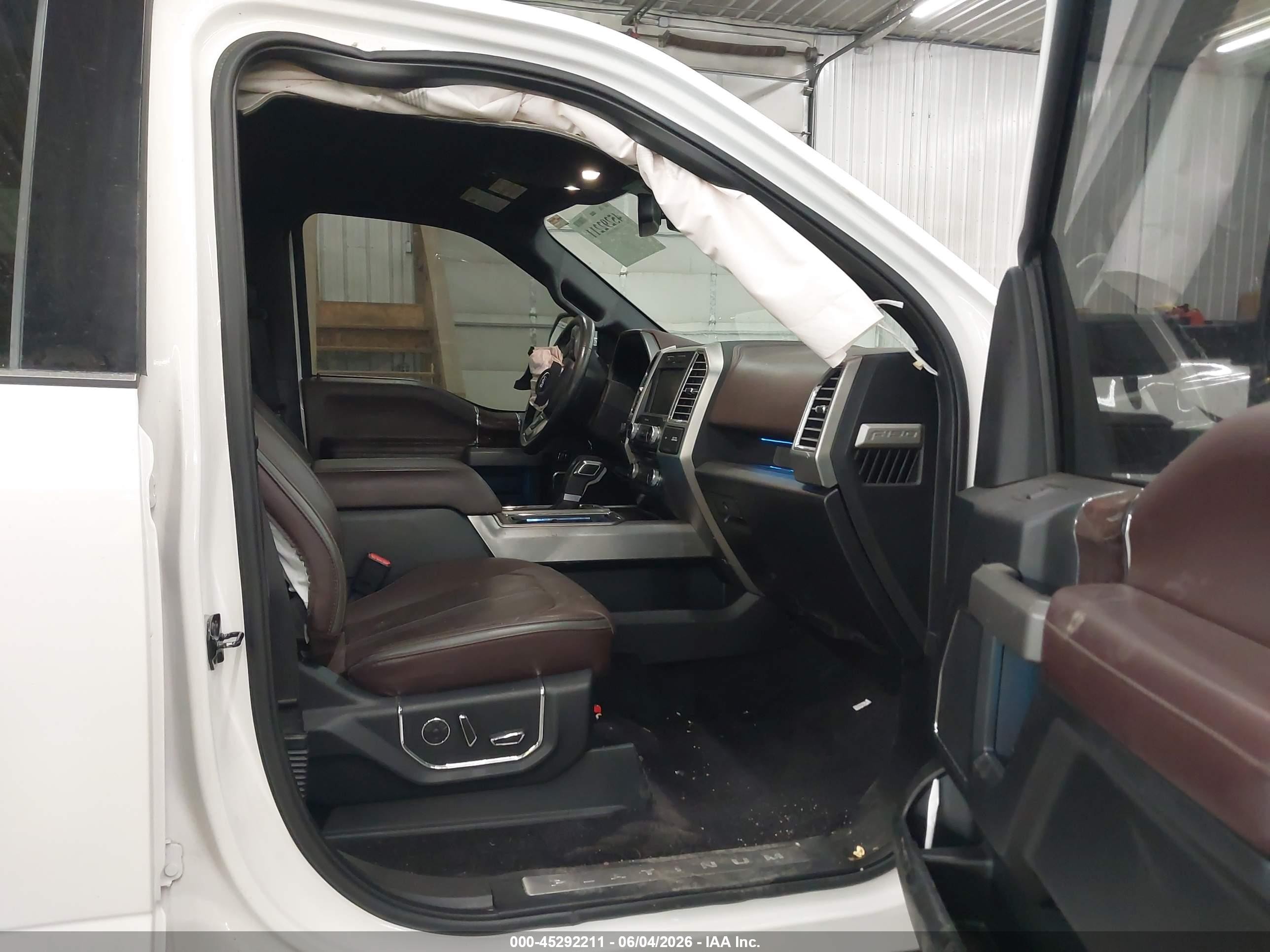 2015 Ford F-150 Platinum Белый vin: 1FTFW1EG0FFC53619