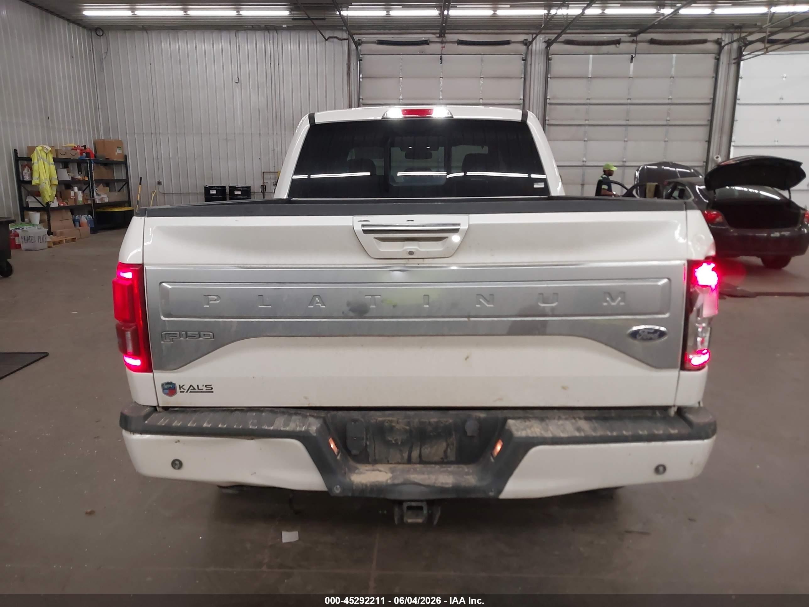 2015 Ford F-150 Platinum Белый vin: 1FTFW1EG0FFC53619