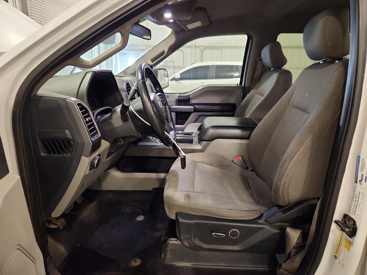 2017 Ford F150 Supercrew White vin: 1FTFW1EG1HFC06182