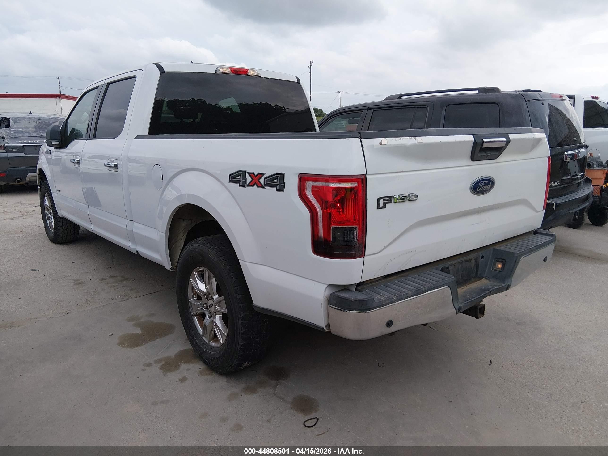 2015 Ford F-150 Xlt White vin: 1FTFW1EG2FKD03203