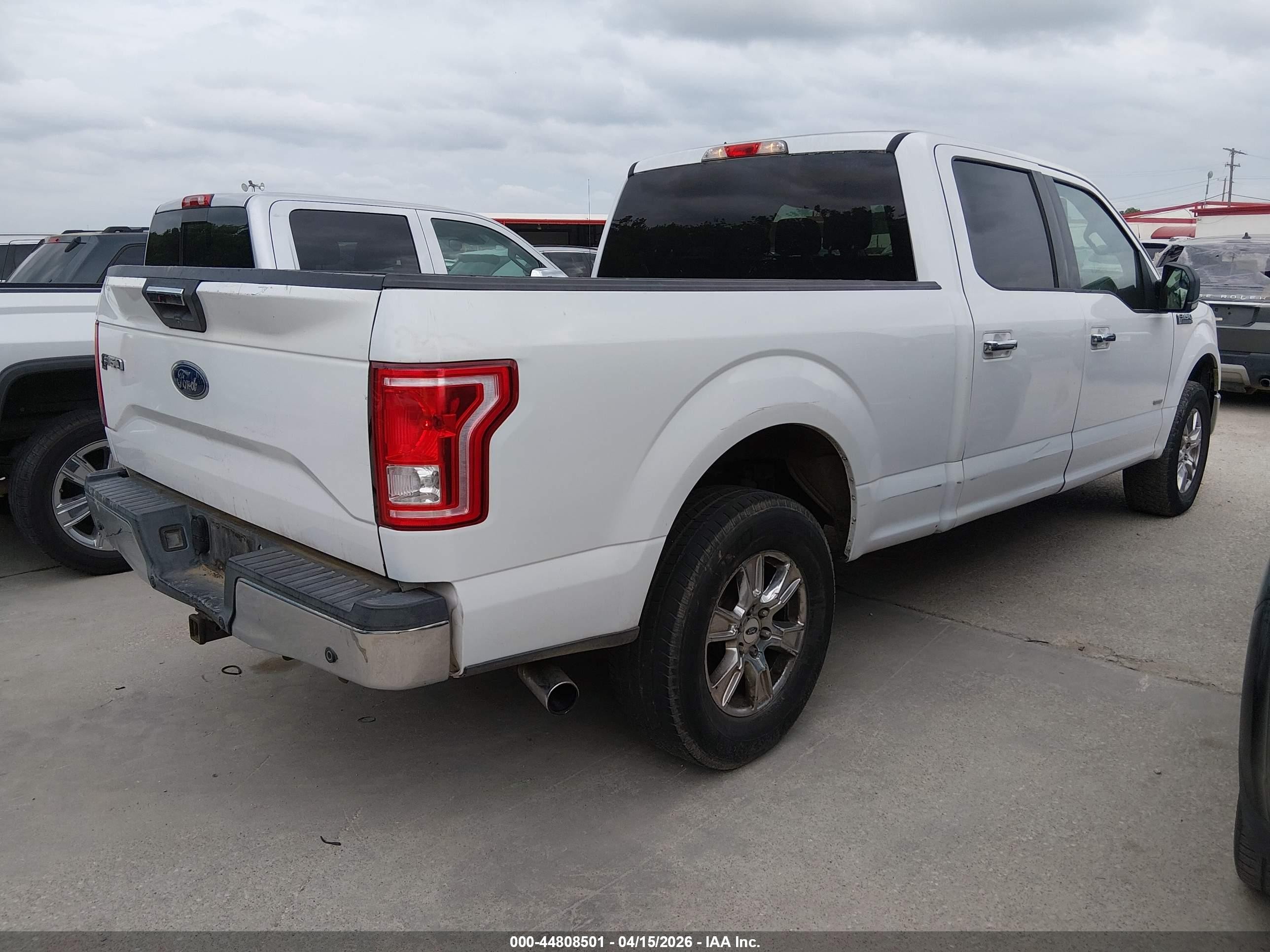 2015 Ford F-150 Xlt White vin: 1FTFW1EG2FKD03203