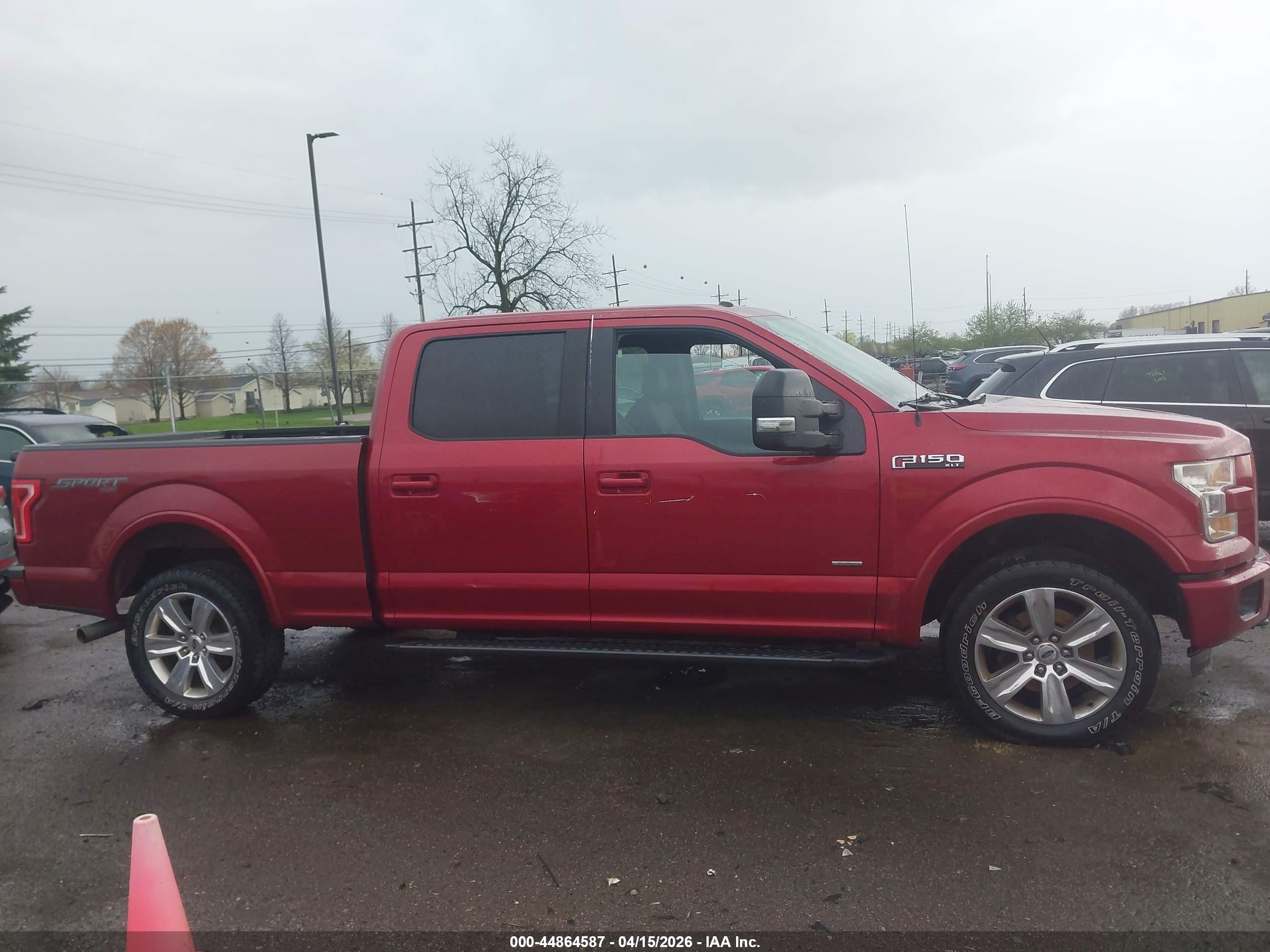 2015 Ford F-150 Xlt Red vin: 1FTFW1EG5FFA98601