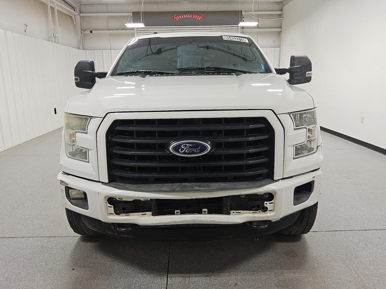 2015 Ford F150 Supercrew White vin: 1FTFW1EG8FKE76501 Damage: Right Head Lamp, Faded, Repair Required
