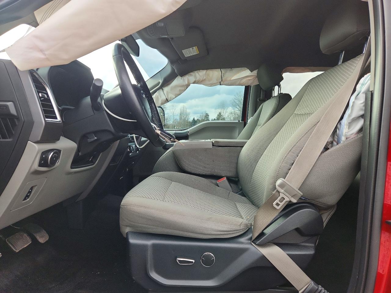 2015 Ford F150 Supercrew Burgundy vin: 1FTFW1EG9FFB83814