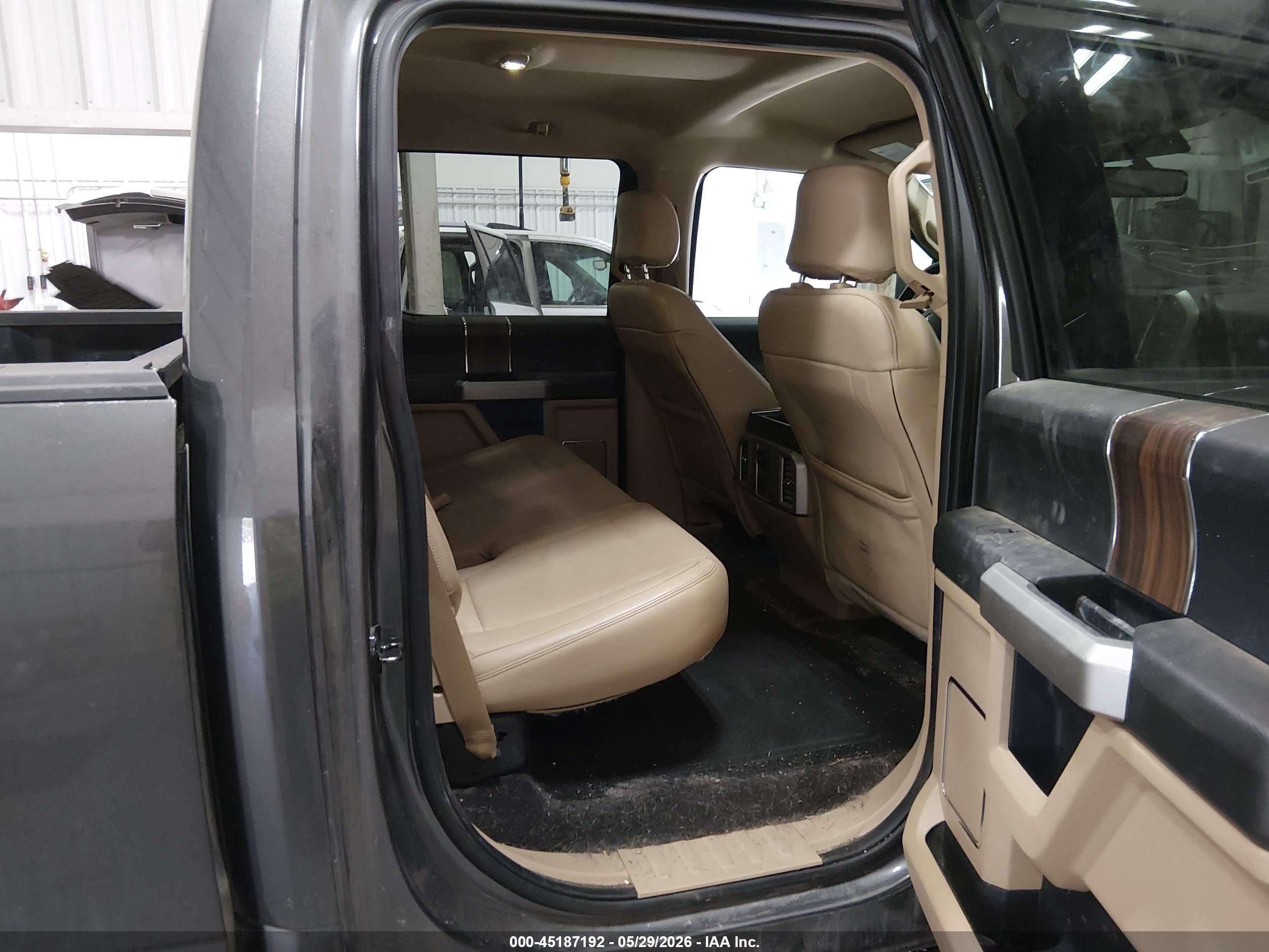 2015 Ford F-150 Lariat Gray vin: 1FTFW1EG9FKD20953