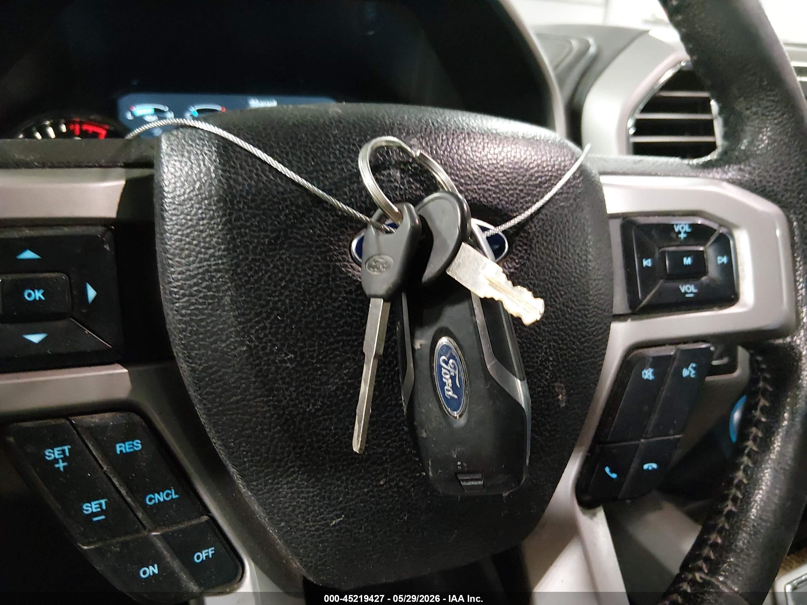 2015 Ford F-150 Lariat Gray vin: 1FTFW1EG9FKE81769