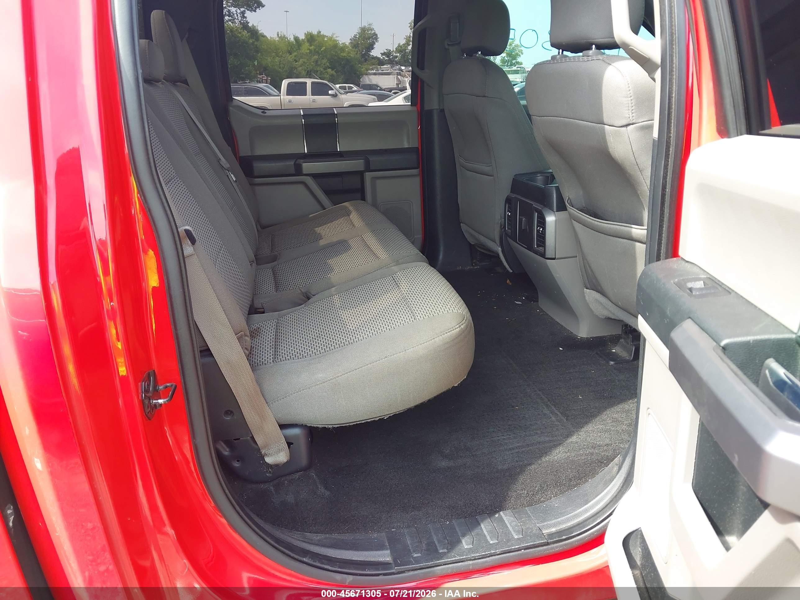 2015 Ford F-150 Xlt Red vin: 1FTFW1EGXFFA80675