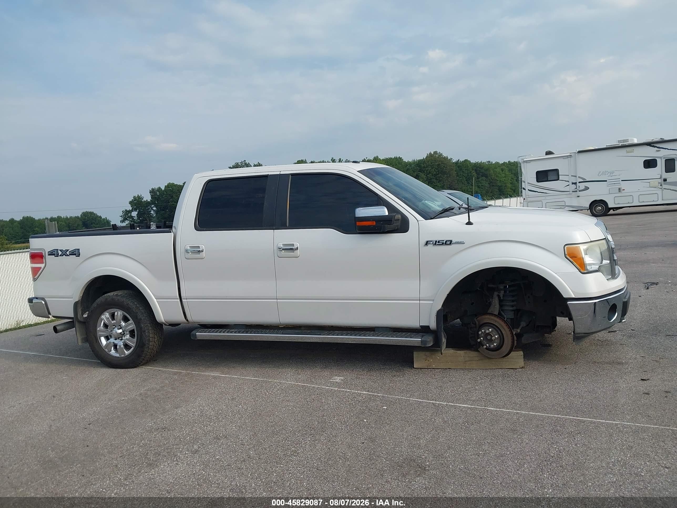 2011 Ford F-150 Lariat White vin: 1FTFW1ET0BFA67781