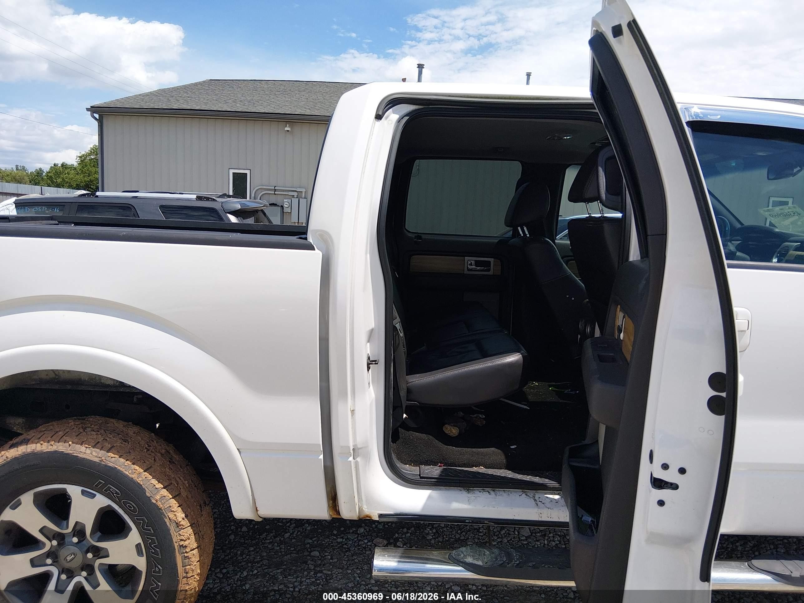 2011 Ford F-150 Lariat White vin: 1FTFW1ET0BFB90206