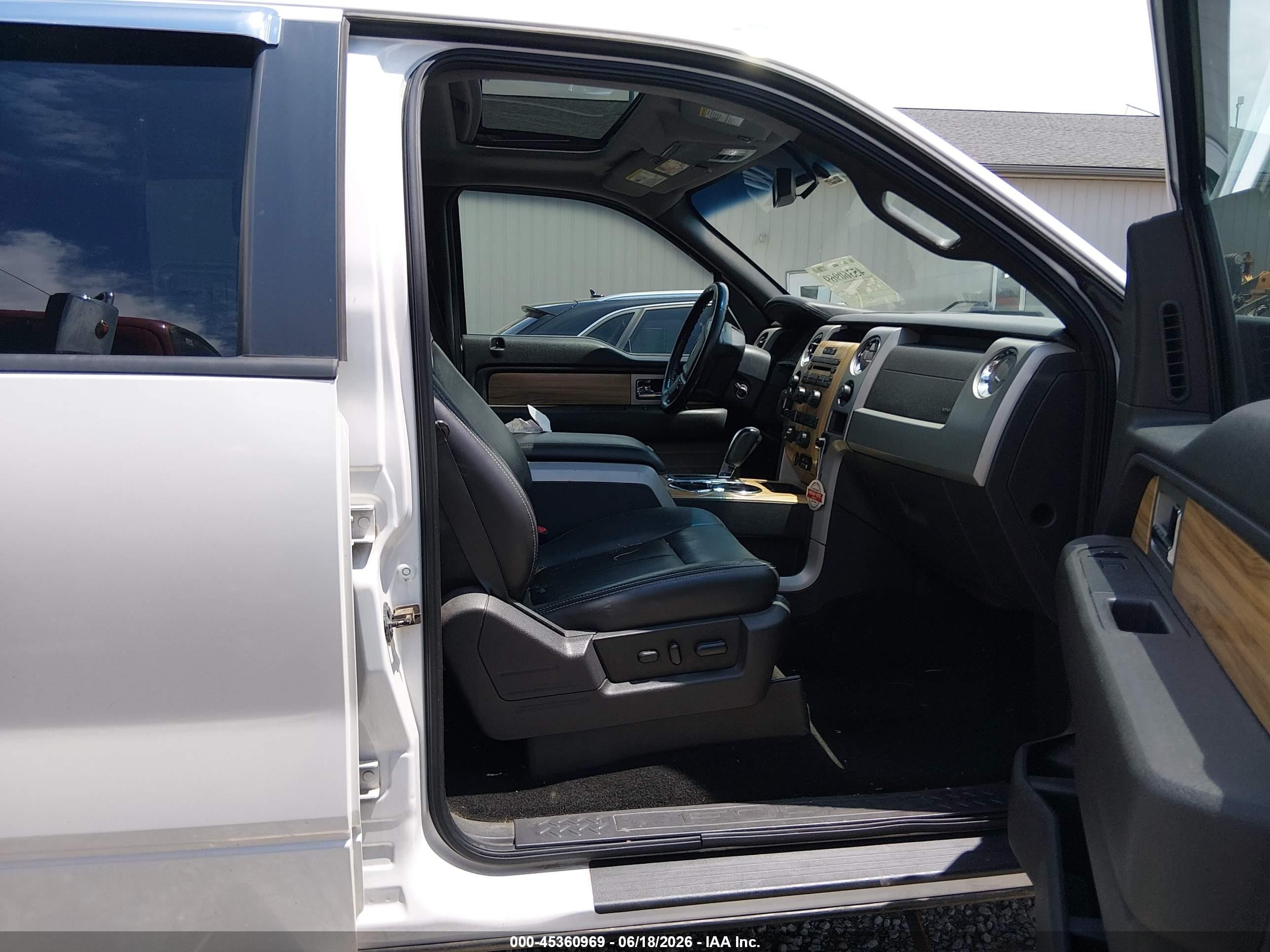 2011 Ford F-150 Lariat White vin: 1FTFW1ET0BFB90206