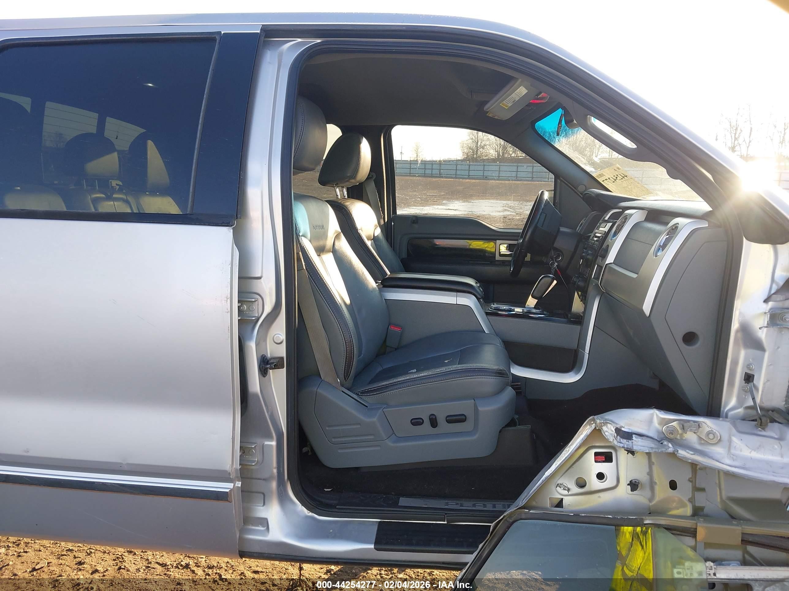 2011 Ford F-150 Platinum Silver vin: 1FTFW1ET0BFC26914