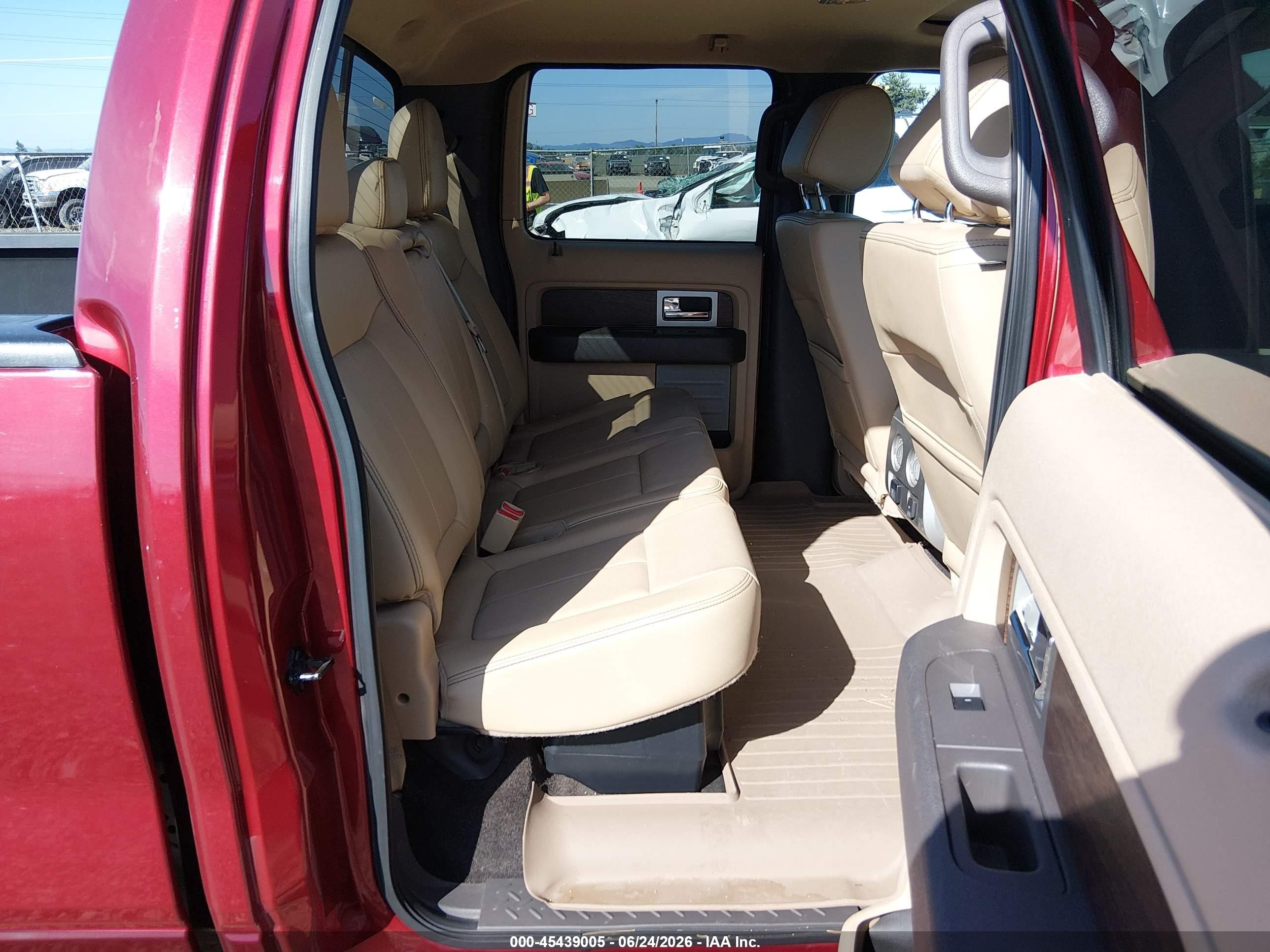 2014 Ford F-150 Lariat Red vin: 1FTFW1ET0EFC43197