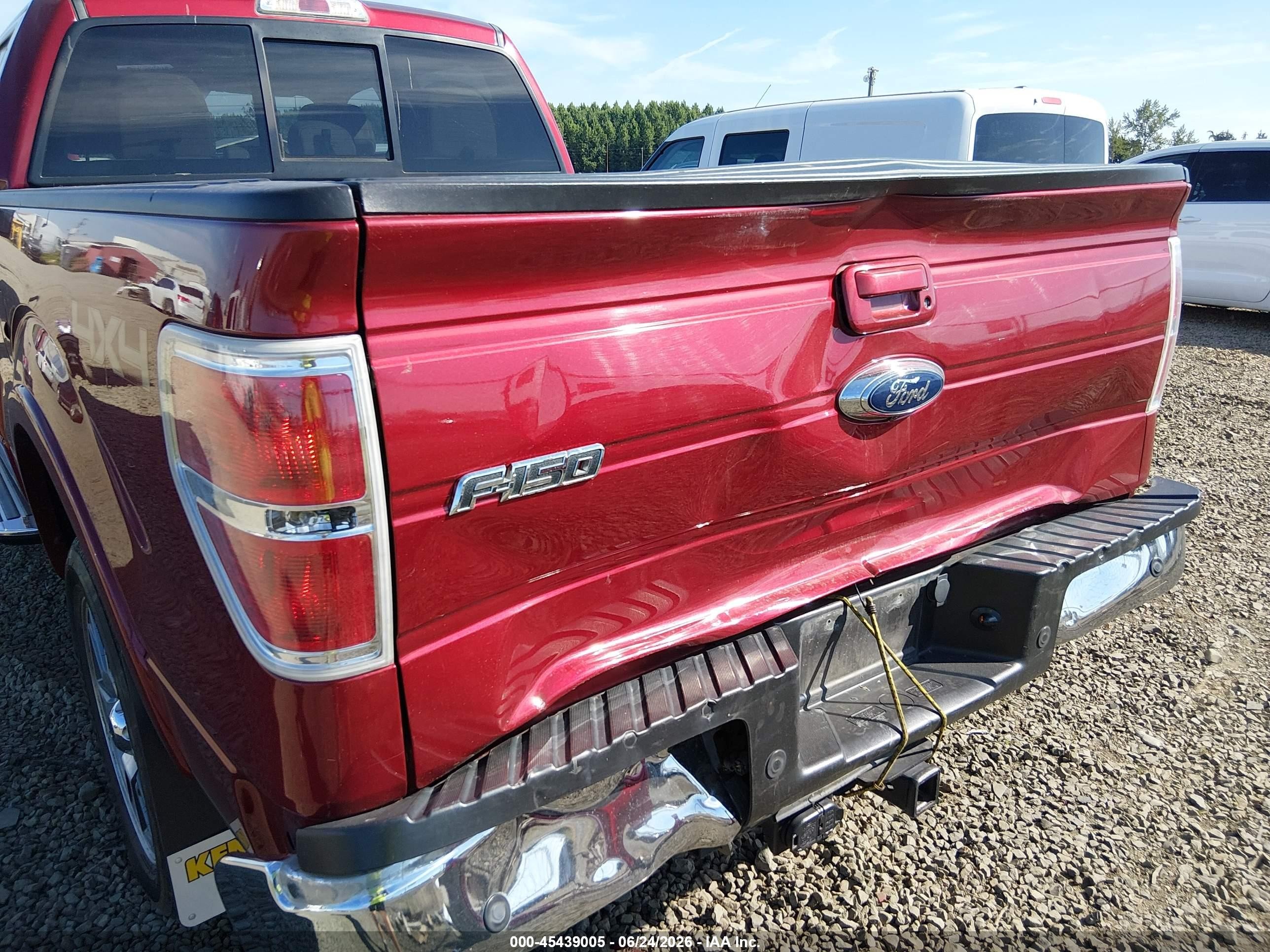 2014 Ford F-150 Lariat Red vin: 1FTFW1ET0EFC43197