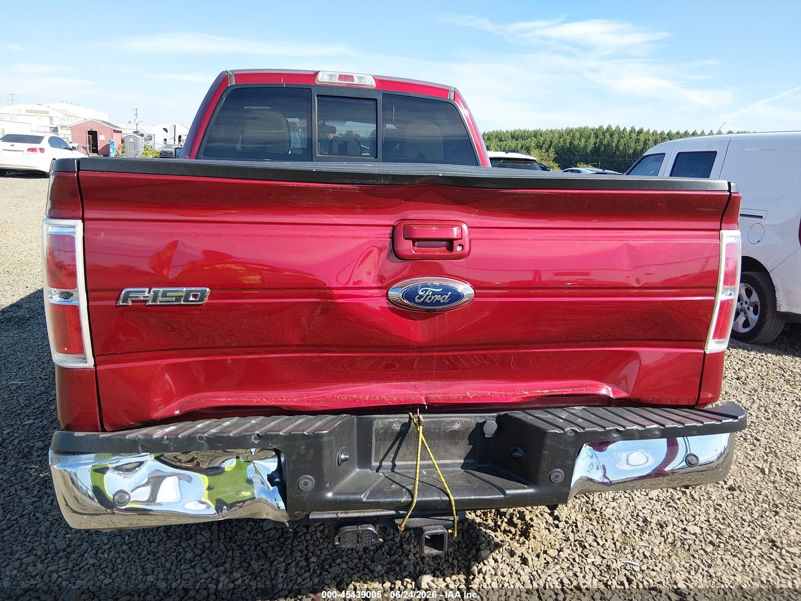 2014 Ford F-150 Lariat Red vin: 1FTFW1ET0EFC43197