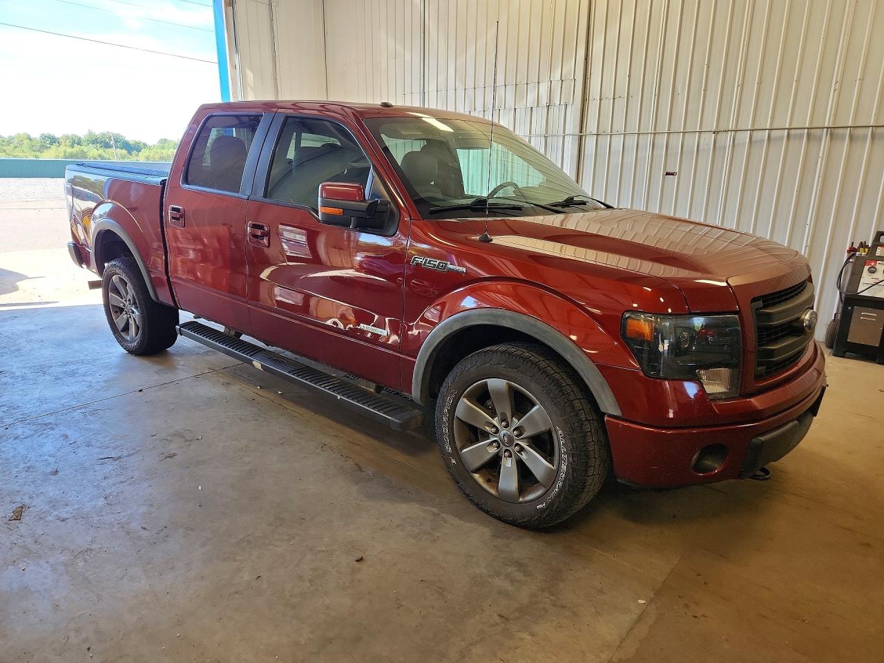 2014 Ford F150 Supercrew Burgundy vin: 1FTFW1ET0EKD15040