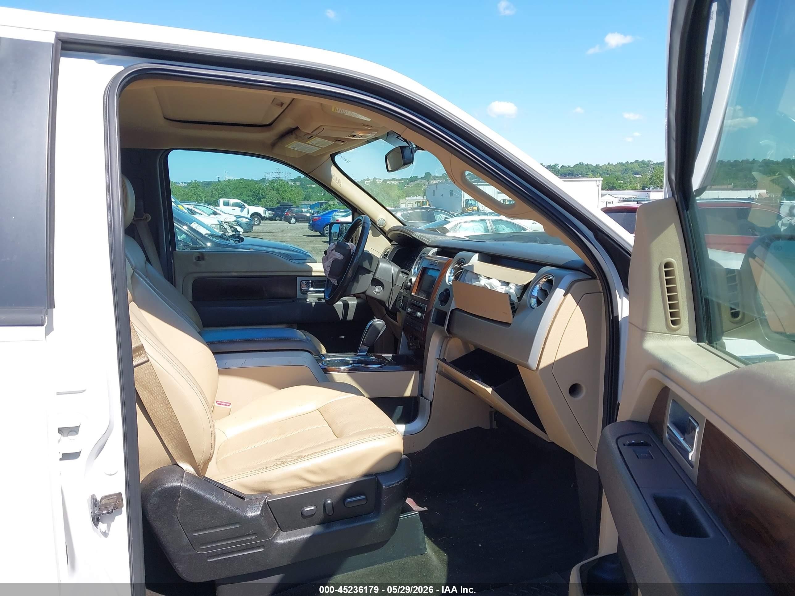 2012 Ford F-150 Lariat White vin: 1FTFW1ET1CFB40139