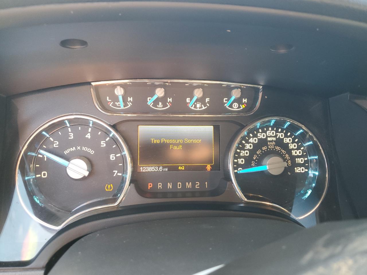 2013 Ford F150 Supercrew Red vin: 1FTFW1ET1DFB71196 Damage: Warning - Tire Pressure, On, Unacceptable