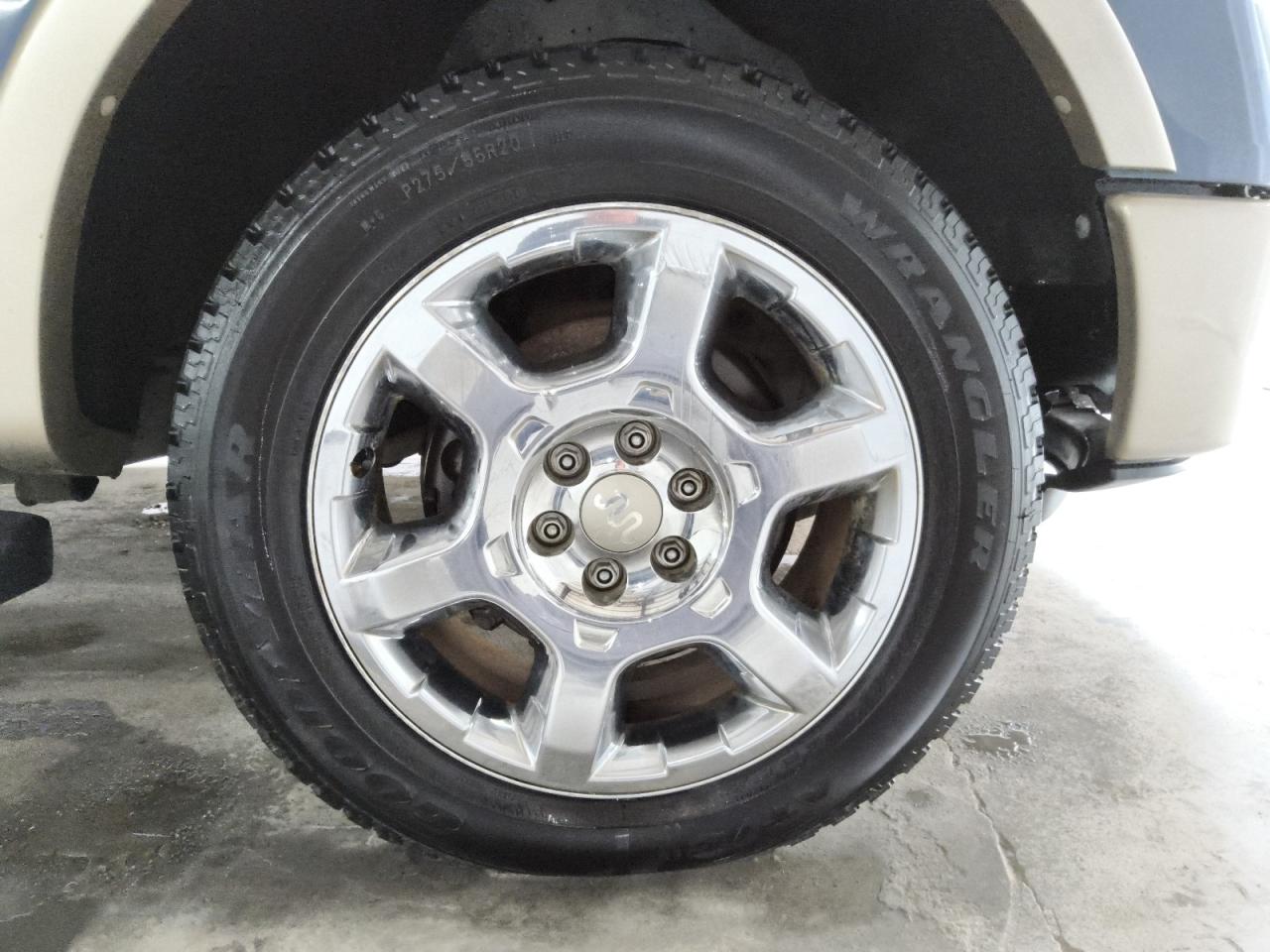 2013 Ford F150 Supercrew Blue vin: 1FTFW1ET1DKE42815 Damage: Right Front Wheel, Curb Rash, > 12 Inches