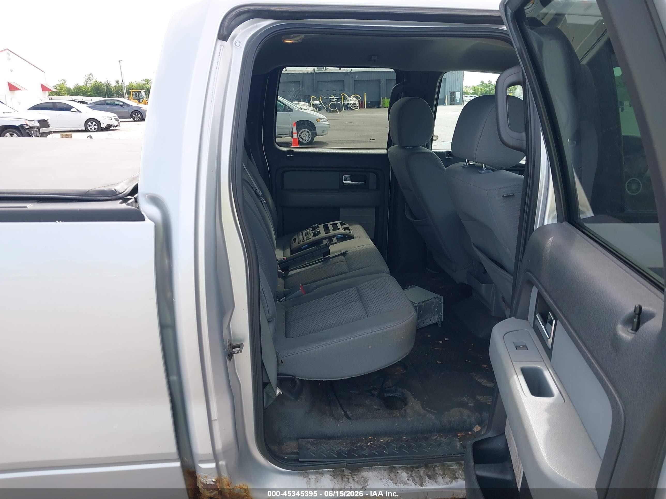 2014 Ford F-150 Xlt Серебряный vin: 1FTFW1ET1EFA73805