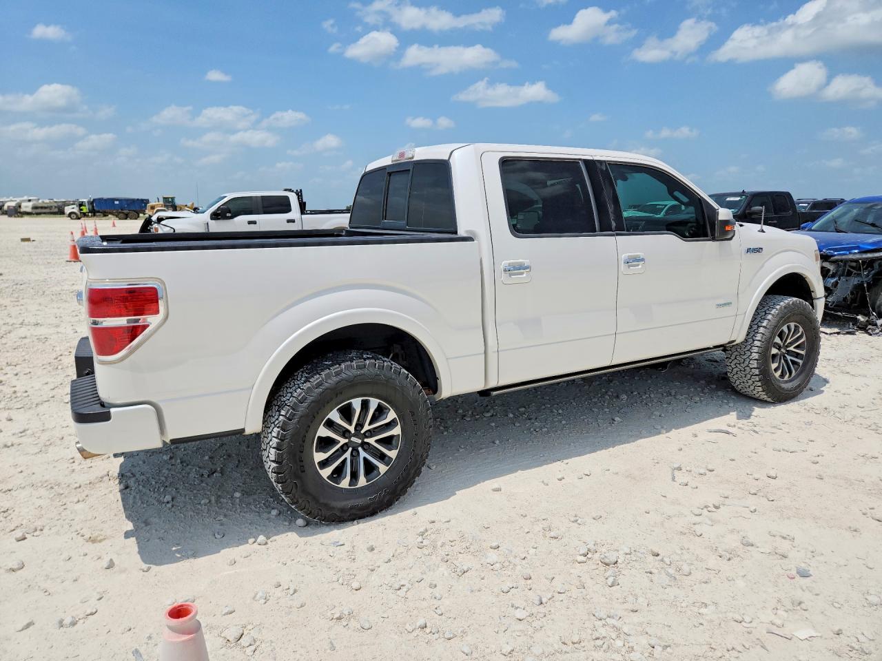 2014 Ford F150 Supercrew White vin: 1FTFW1ET1EFB31945