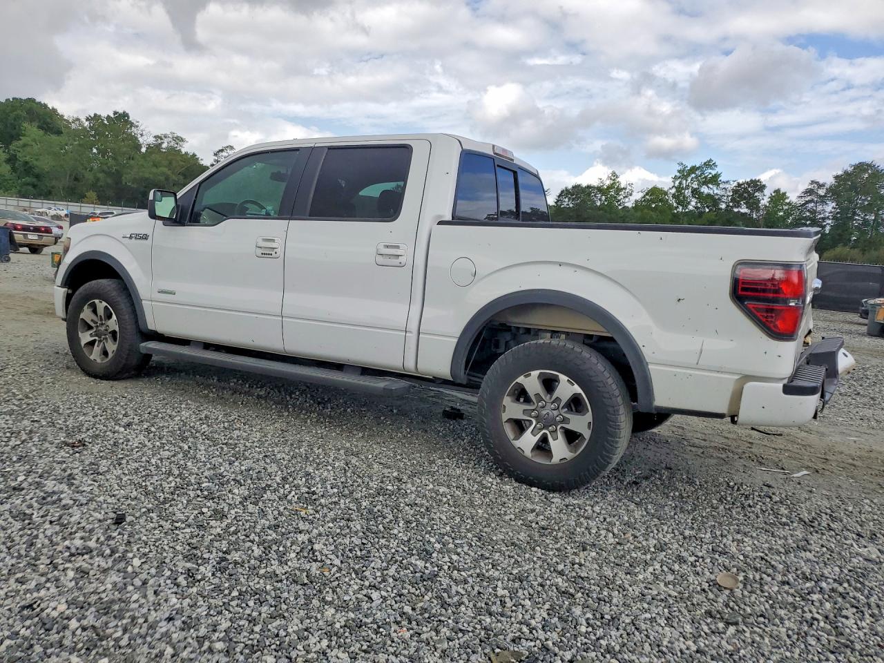 2014 Ford F150 Supercrew White vin: 1FTFW1ET1EFB95287
