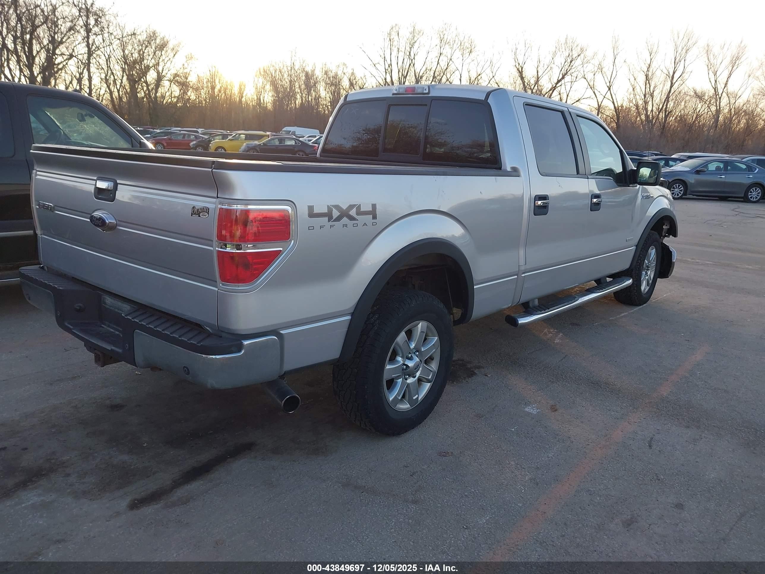 2014 Ford F-150 Xlt Серебряный vin: 1FTFW1ET1EFC74717
