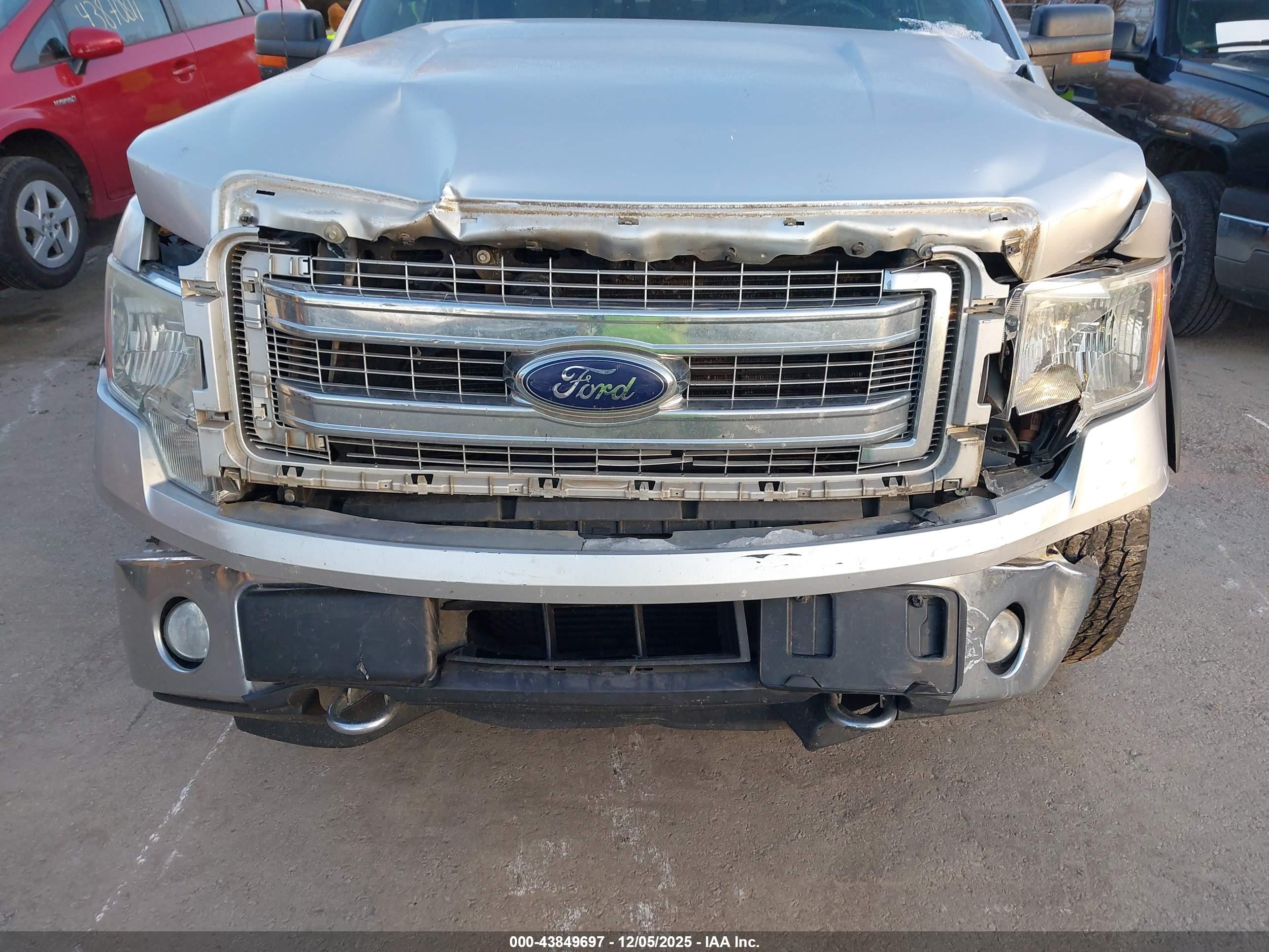 2014 Ford F-150 Xlt Серебряный vin: 1FTFW1ET1EFC74717