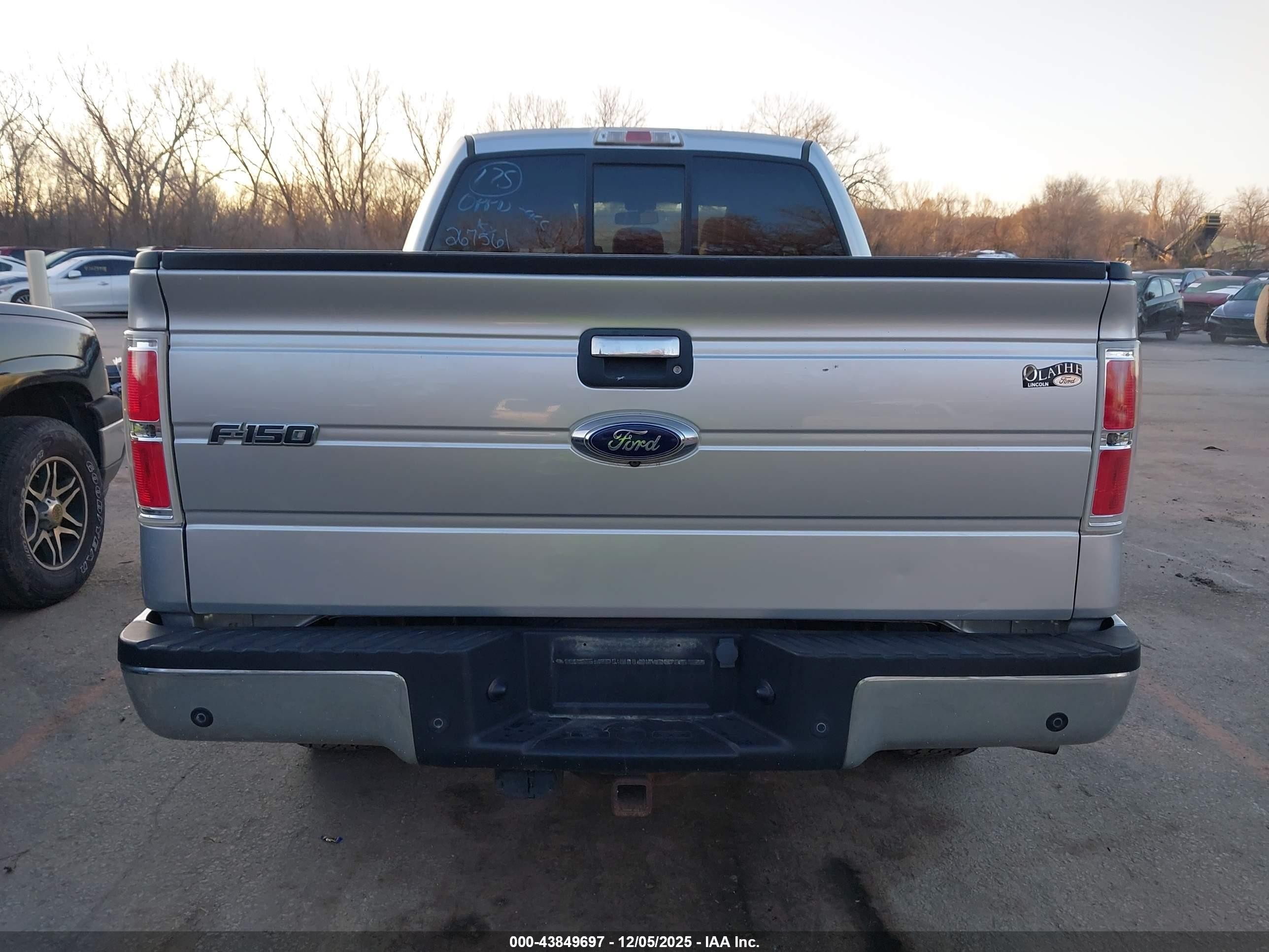 2014 Ford F-150 Xlt Серебряный vin: 1FTFW1ET1EFC74717